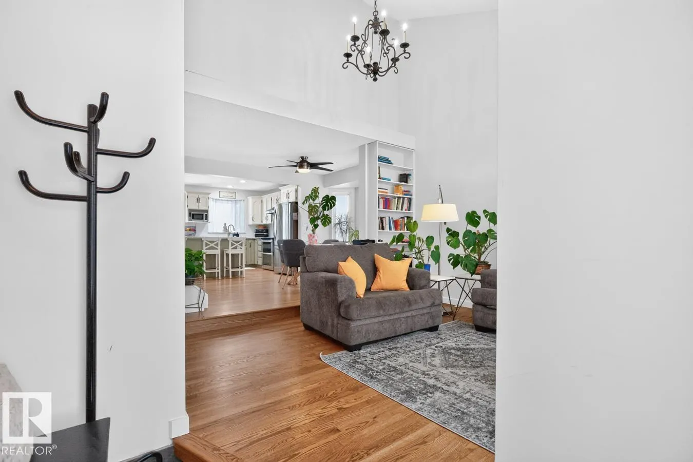 9 DURAND Place