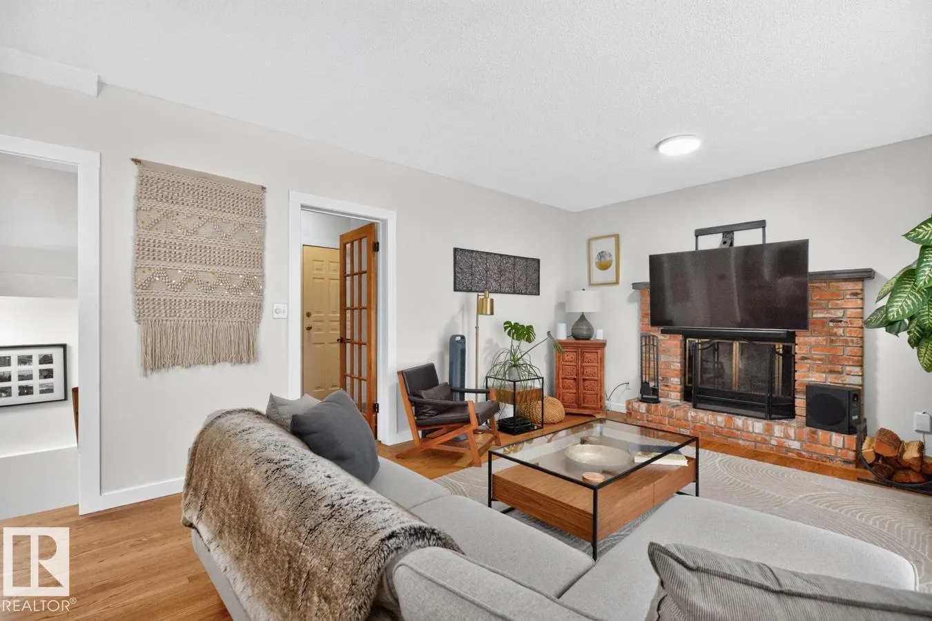 9 DURAND Place