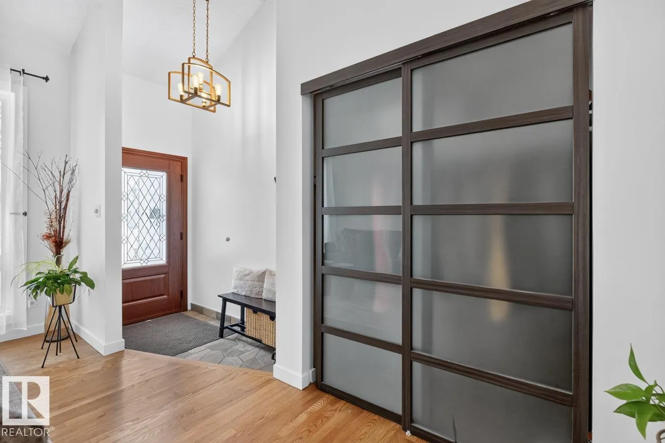 9 DURAND Place