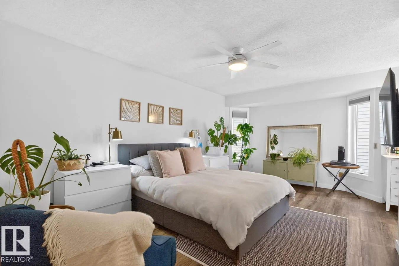 9 DURAND Place