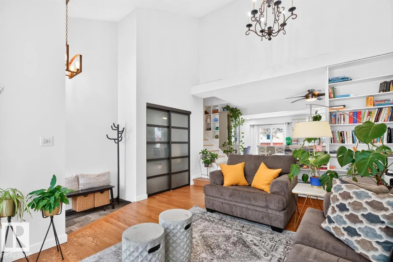 9 DURAND Place