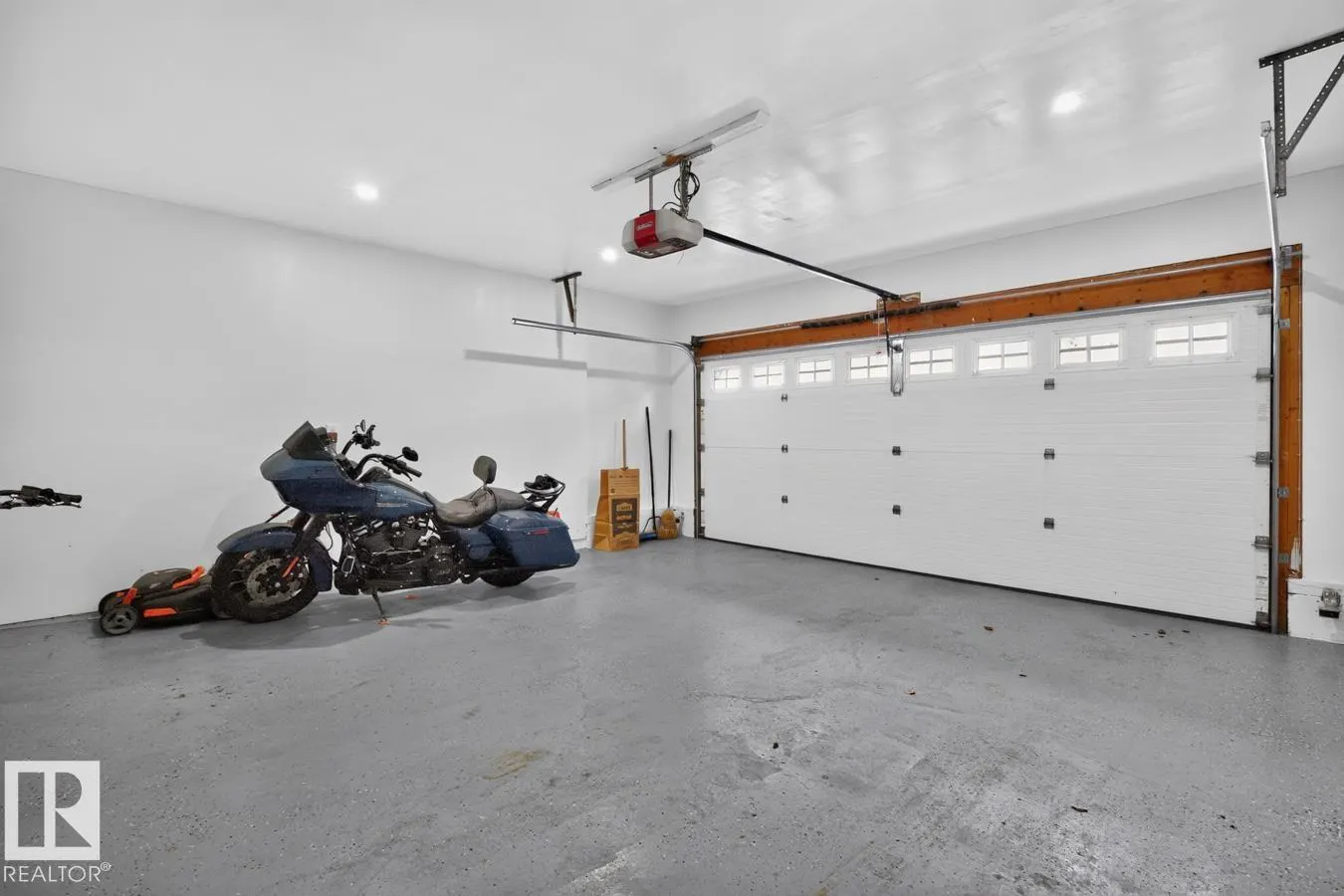 9 DURAND Place