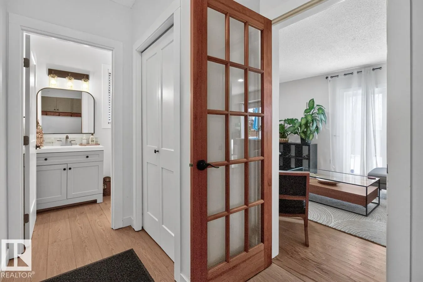 9 DURAND Place
