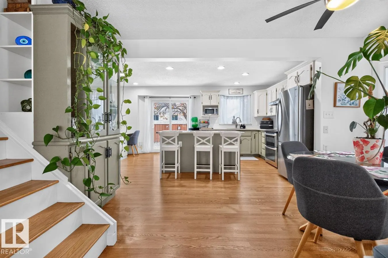 9 DURAND Place