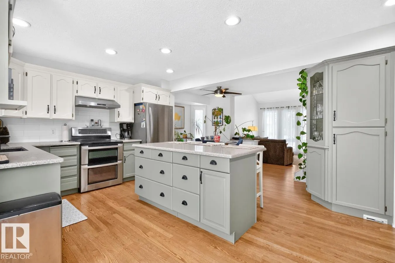 9 DURAND Place