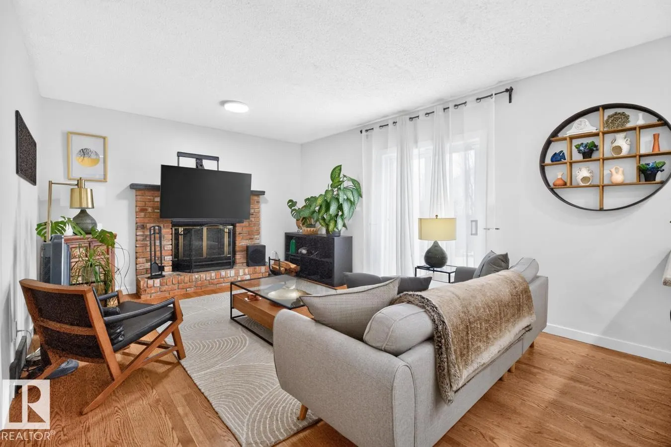 9 DURAND Place