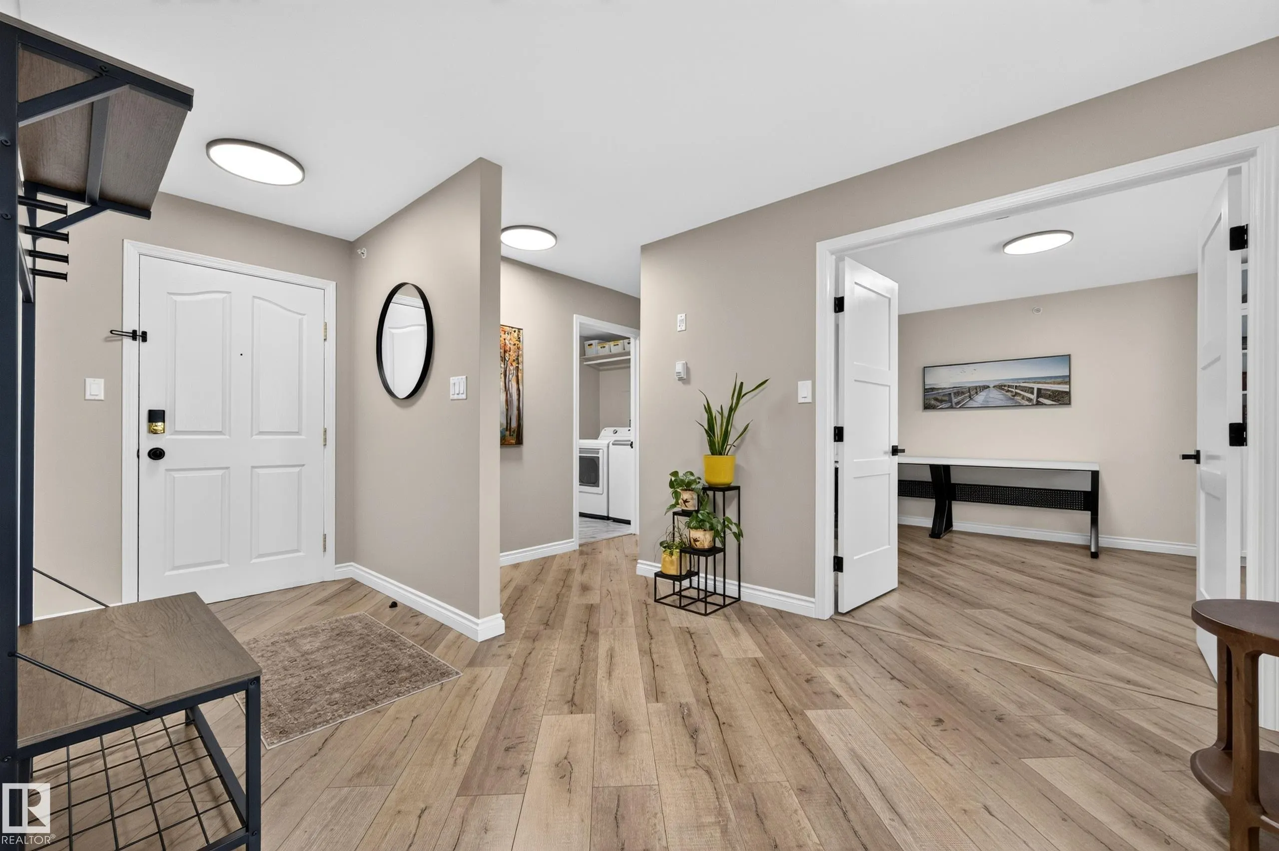 100 FOXHAVEN Drive