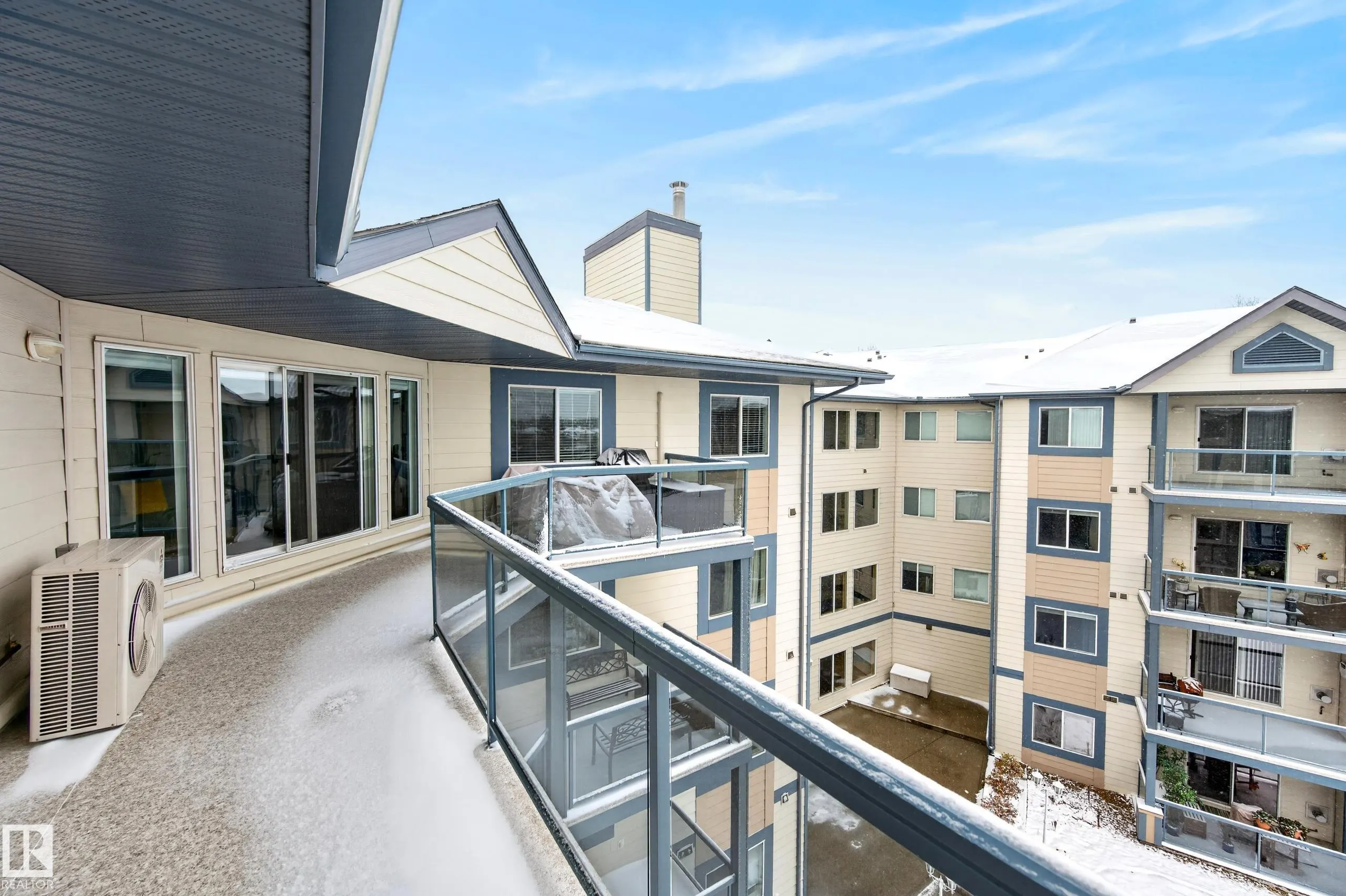 100 FOXHAVEN Drive