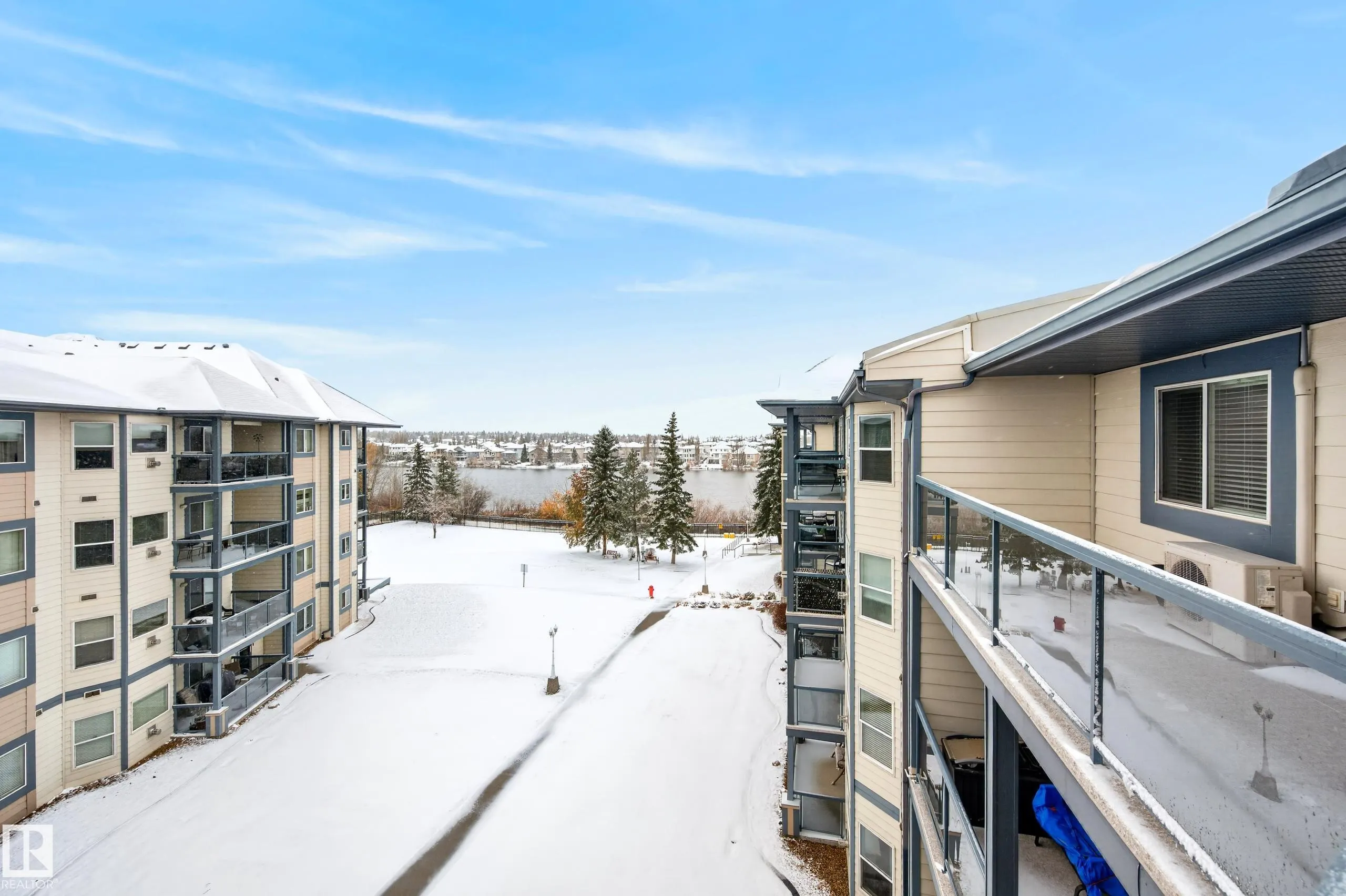 100 FOXHAVEN Drive