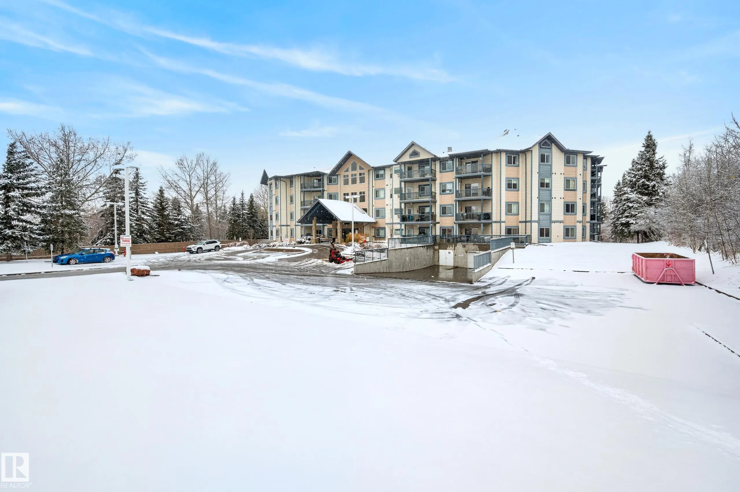 100 FOXHAVEN Drive