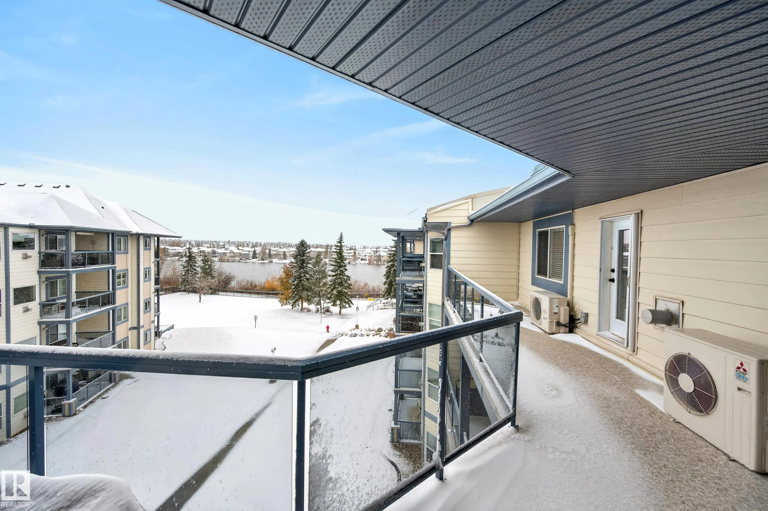 100 FOXHAVEN Drive