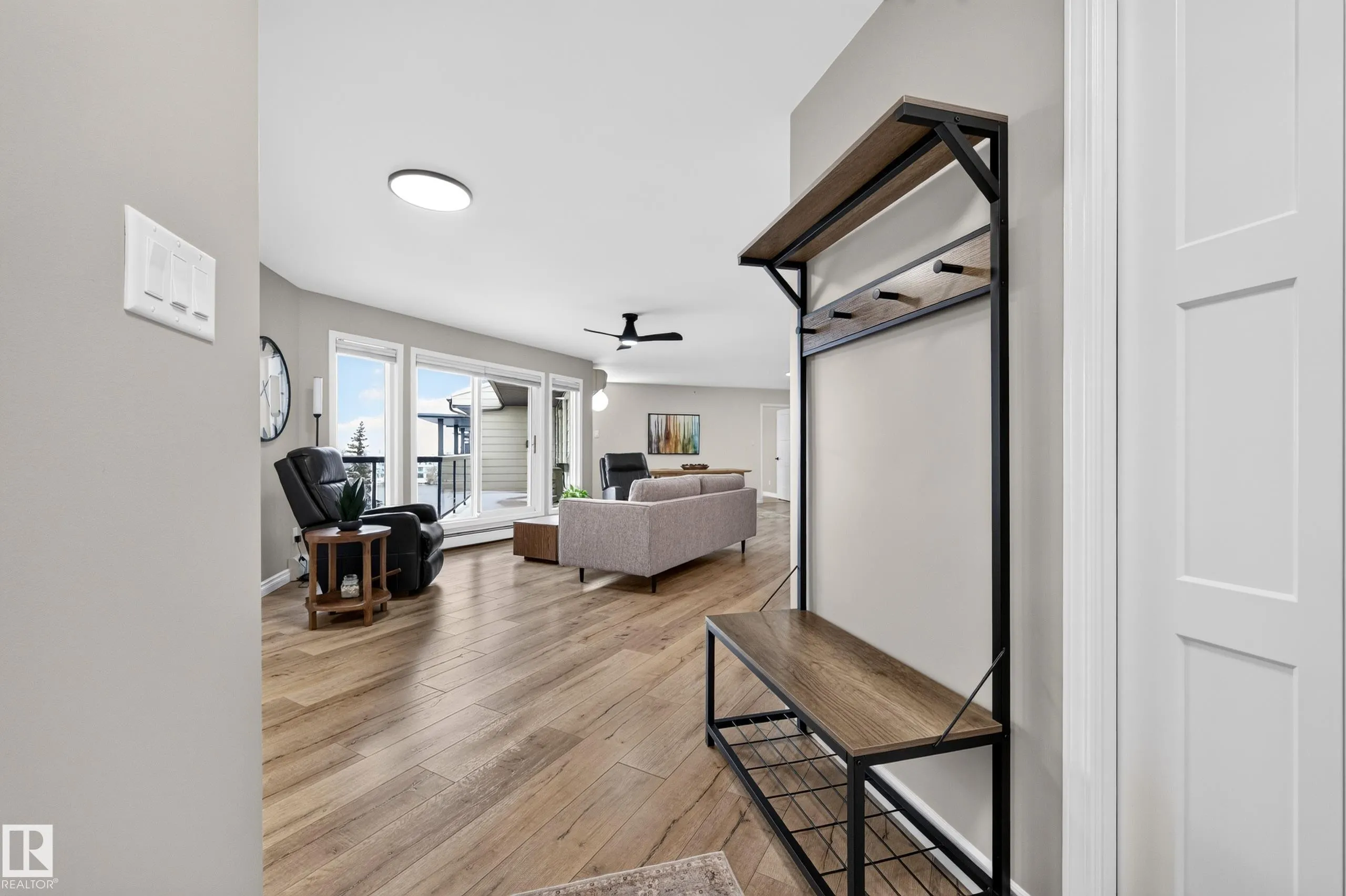 100 FOXHAVEN Drive
