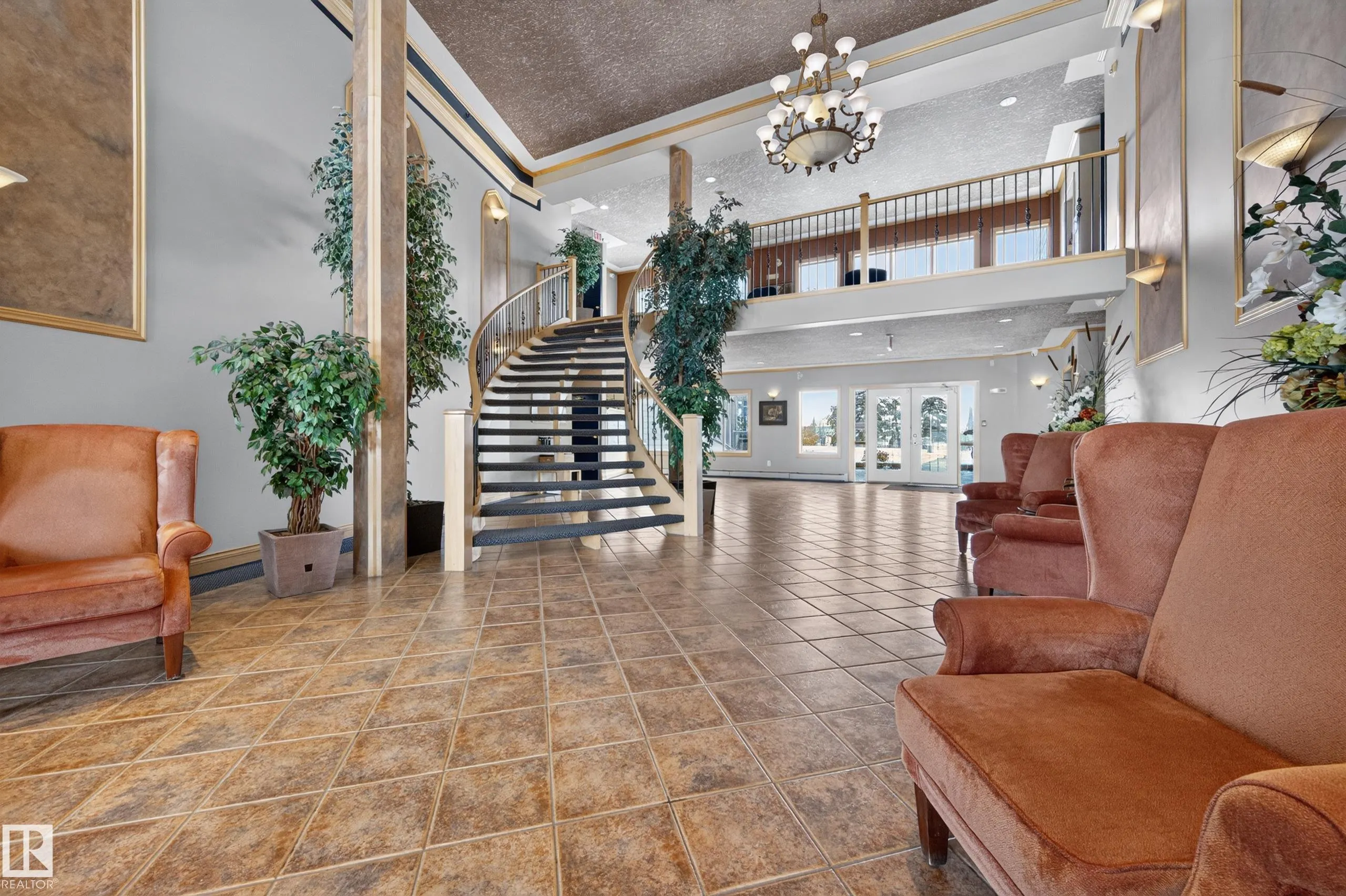 100 FOXHAVEN Drive
