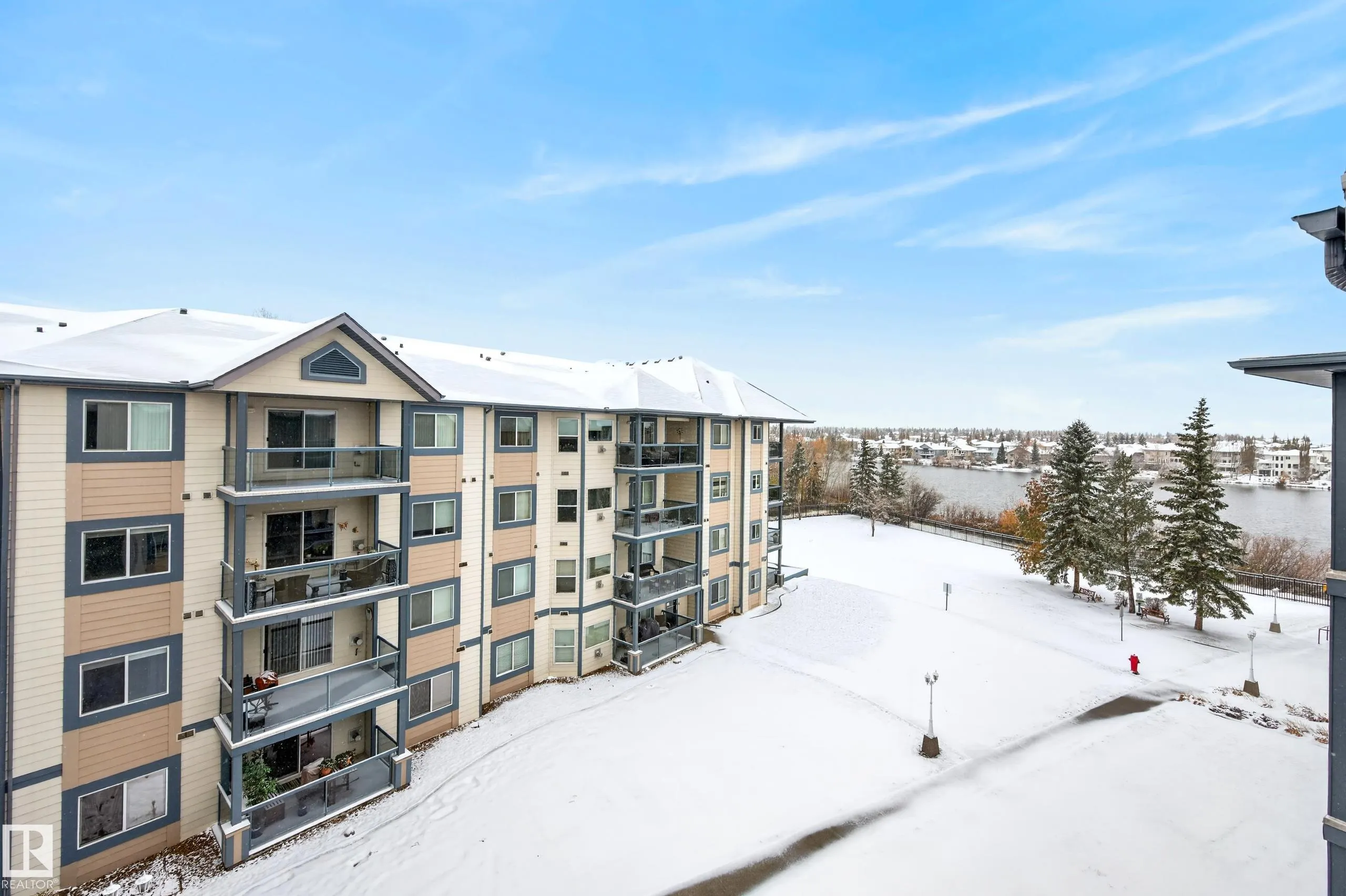 100 FOXHAVEN Drive