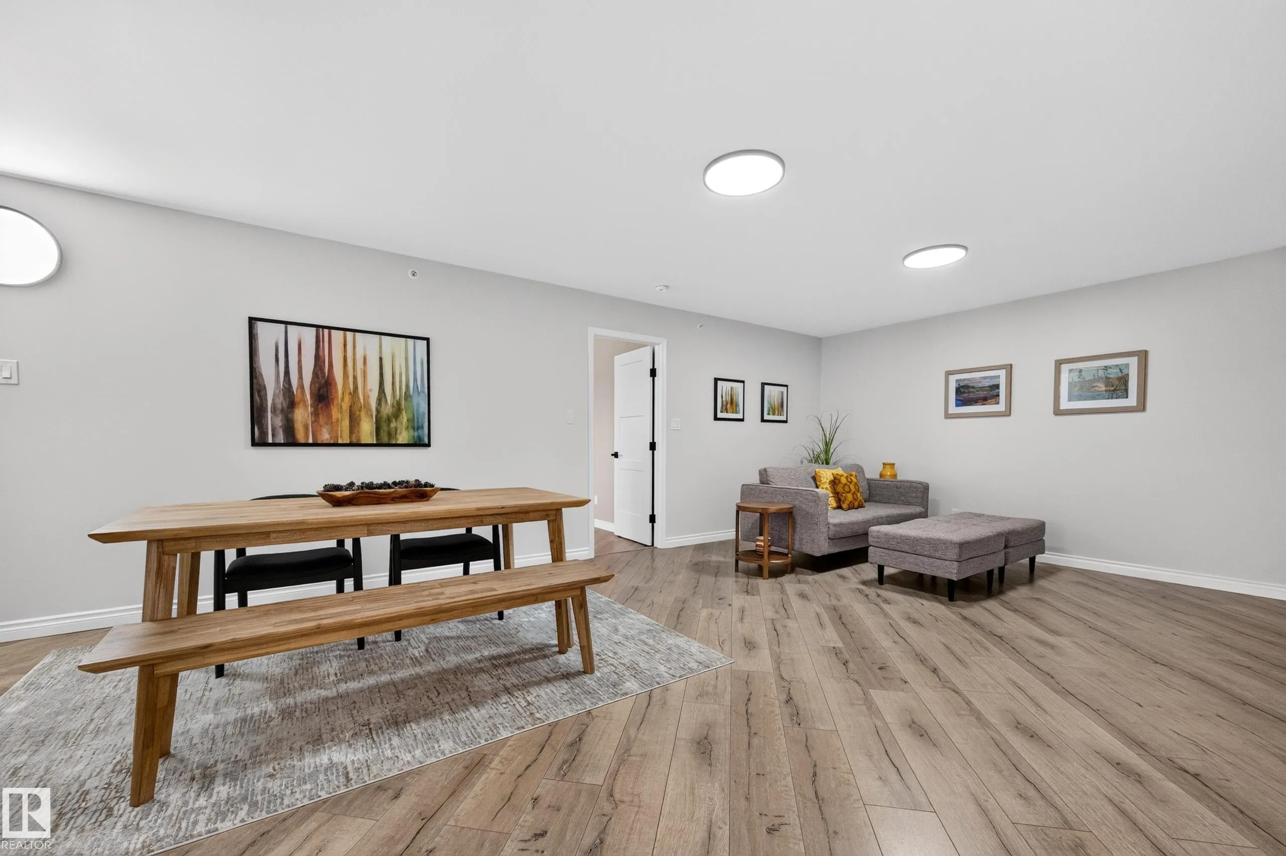 100 FOXHAVEN Drive