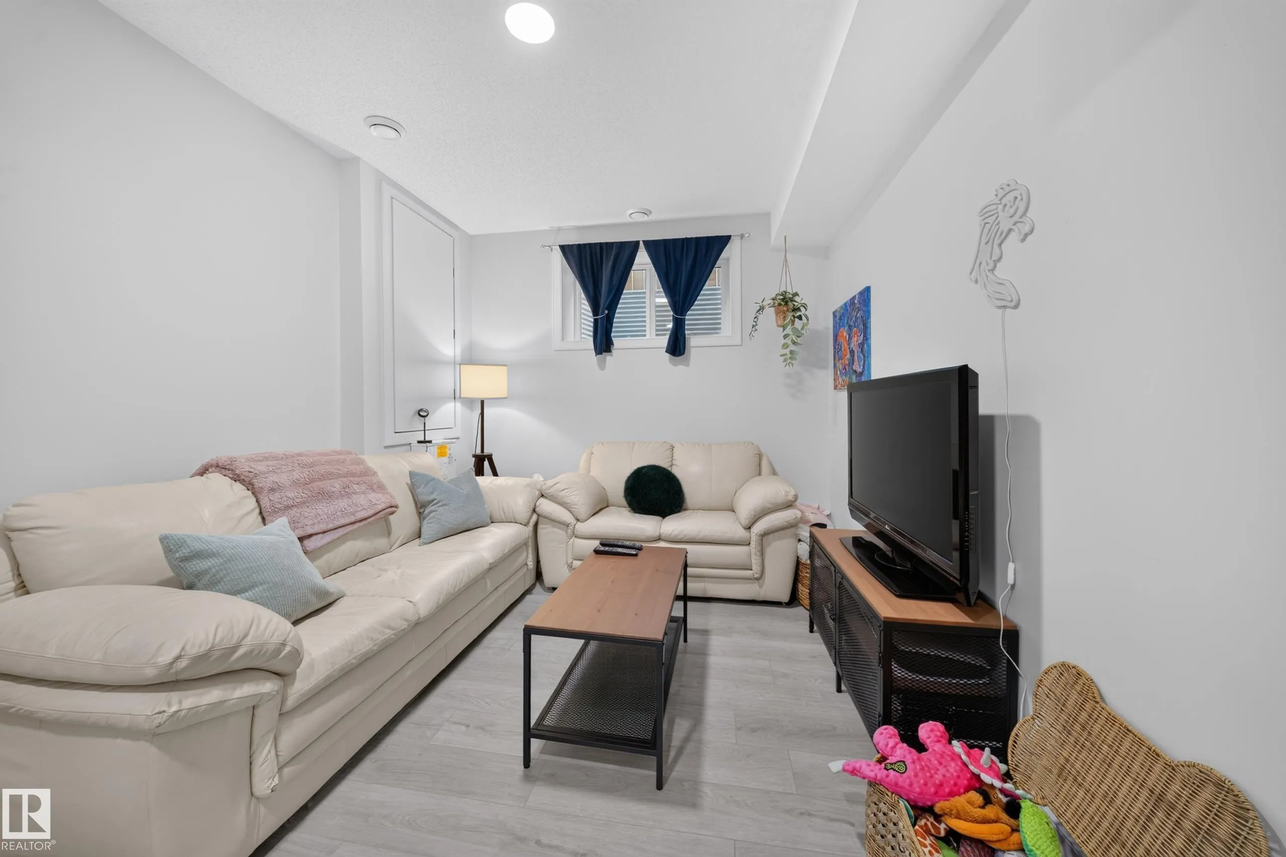10510 153 Street