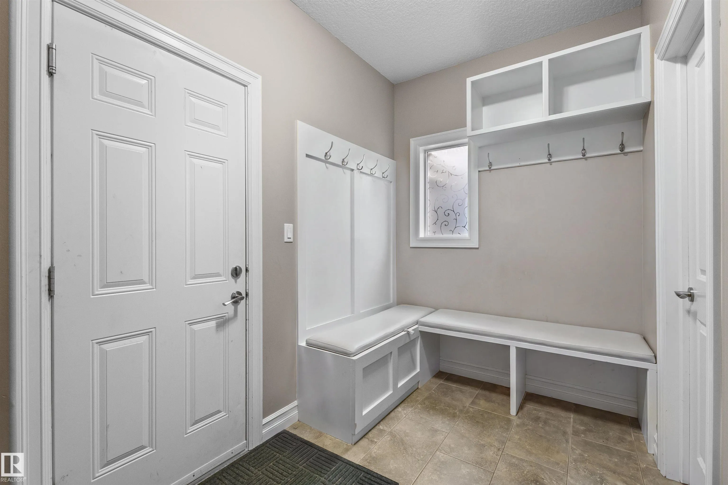 25 Davis Street Nw