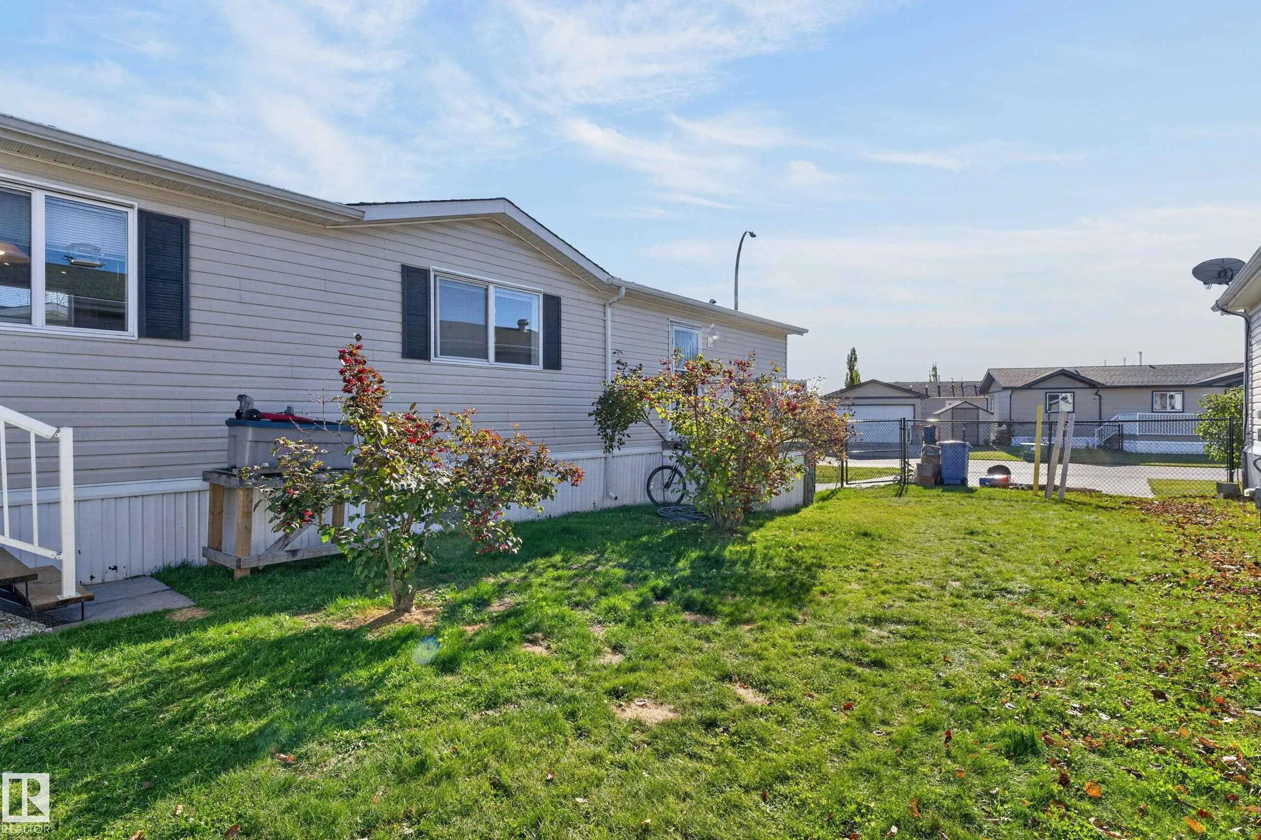 #1558 53222 Range Rd 272