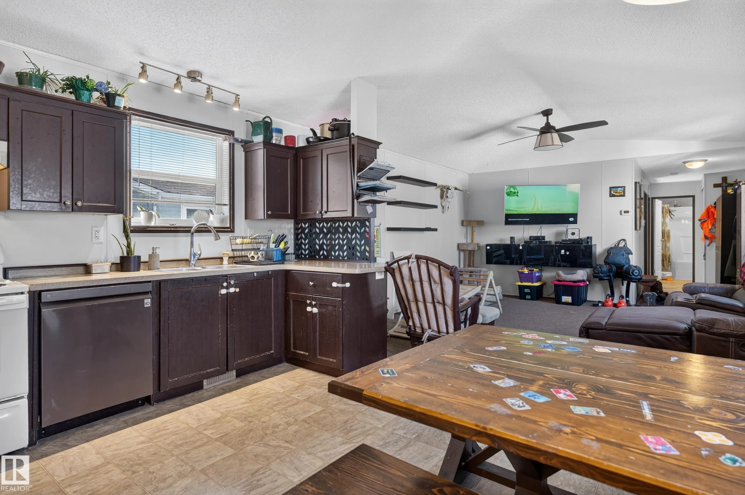 #1558 53222 Range Rd 272