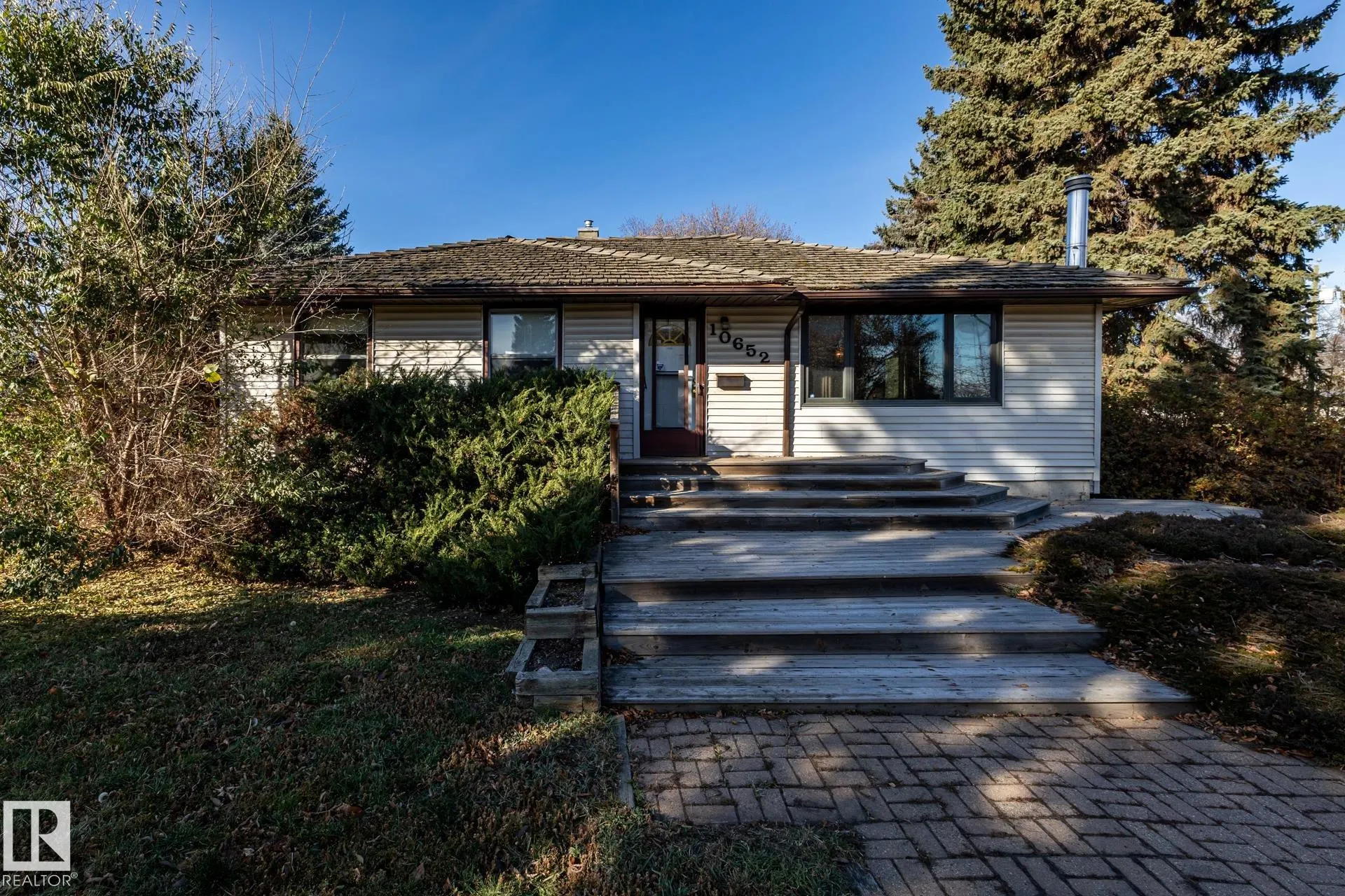 10652 146 Street