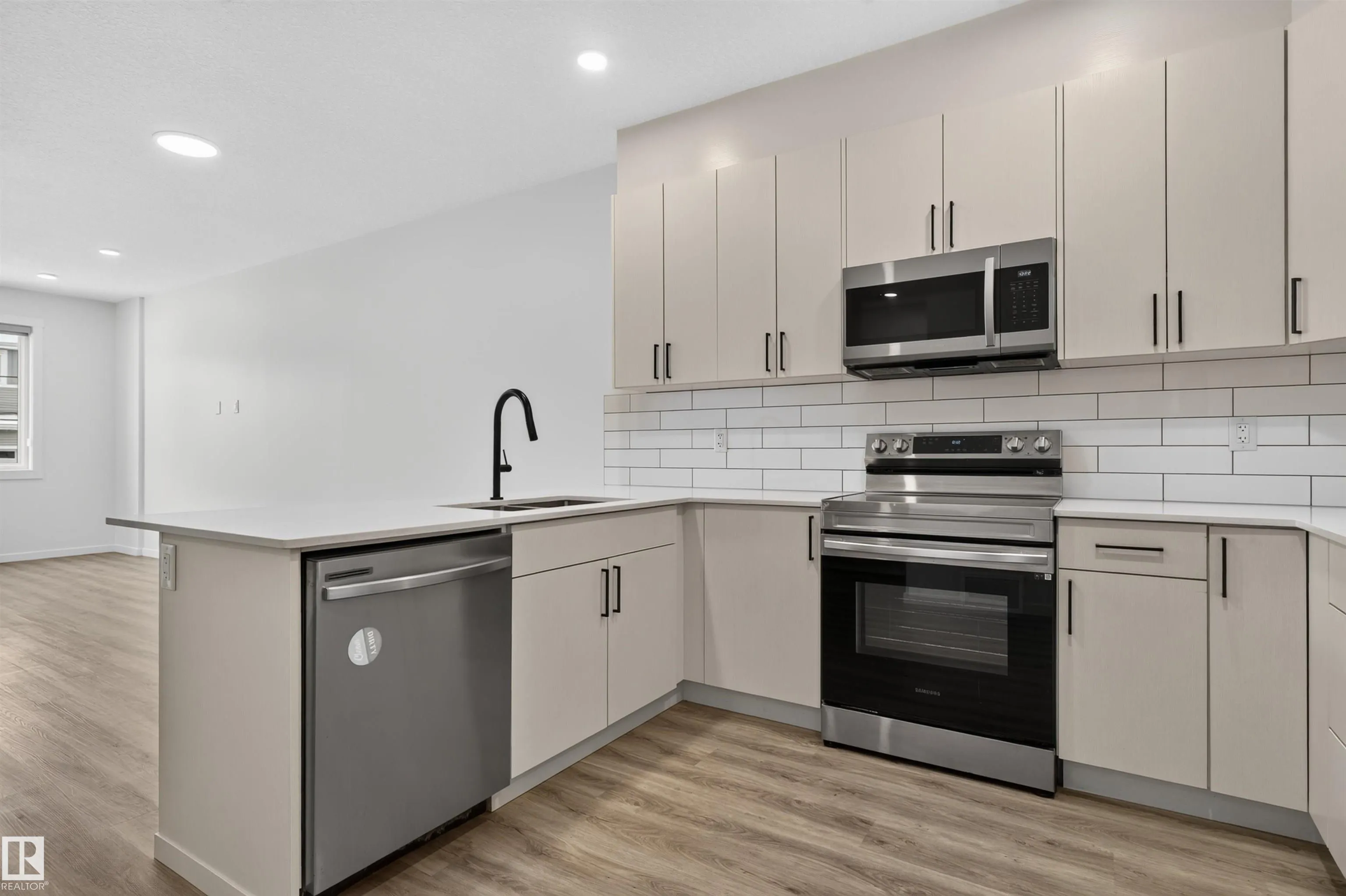 1219 PODERSKY Wynd
