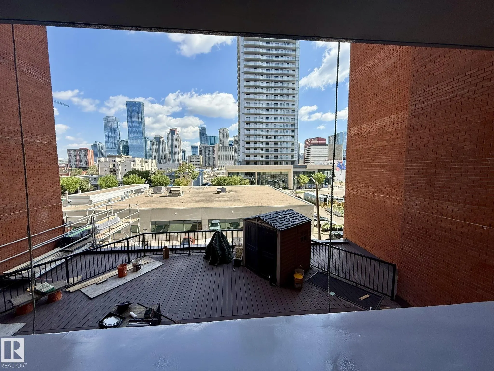 #409 10145 109 st
