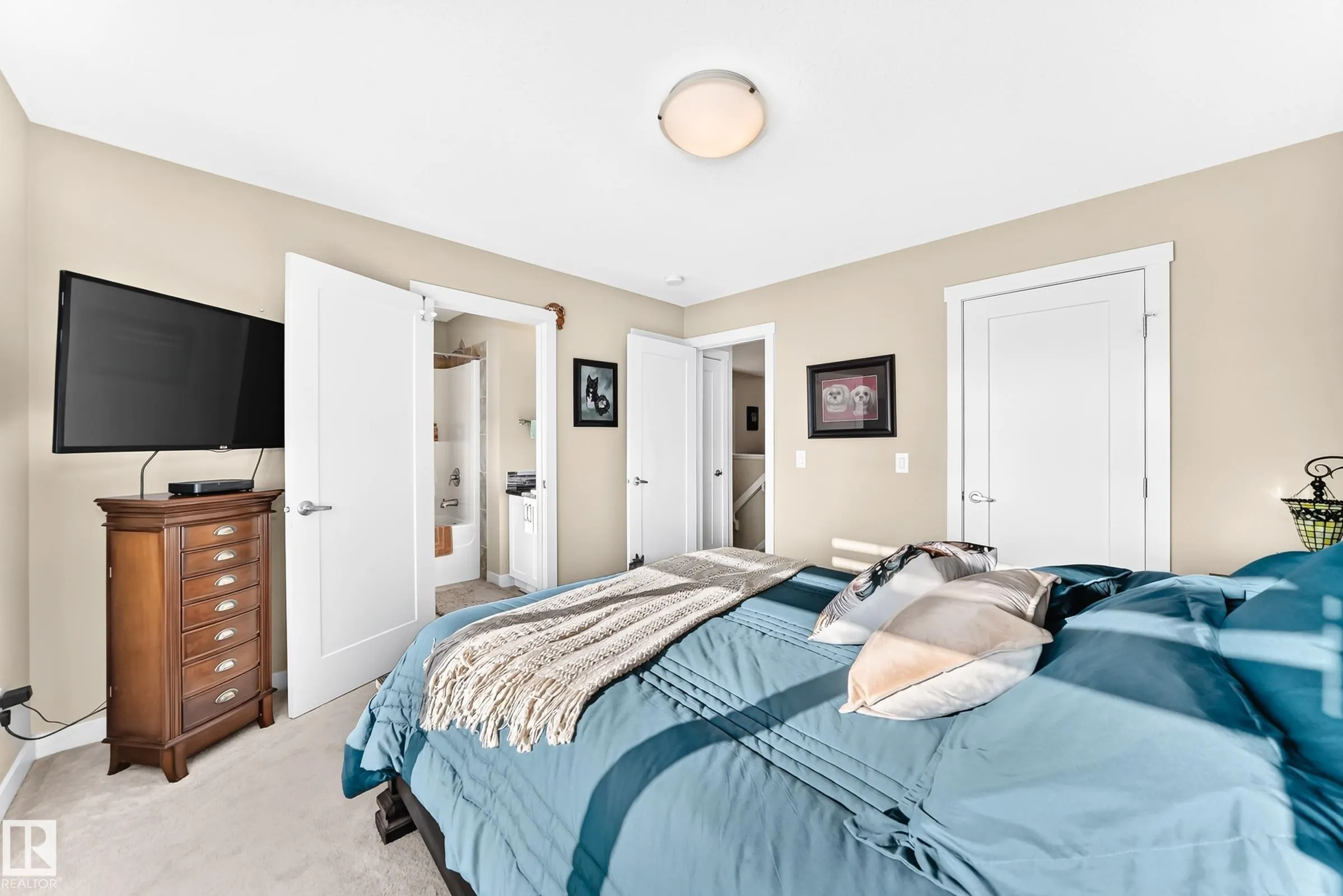 10 SIENNA Boulevard