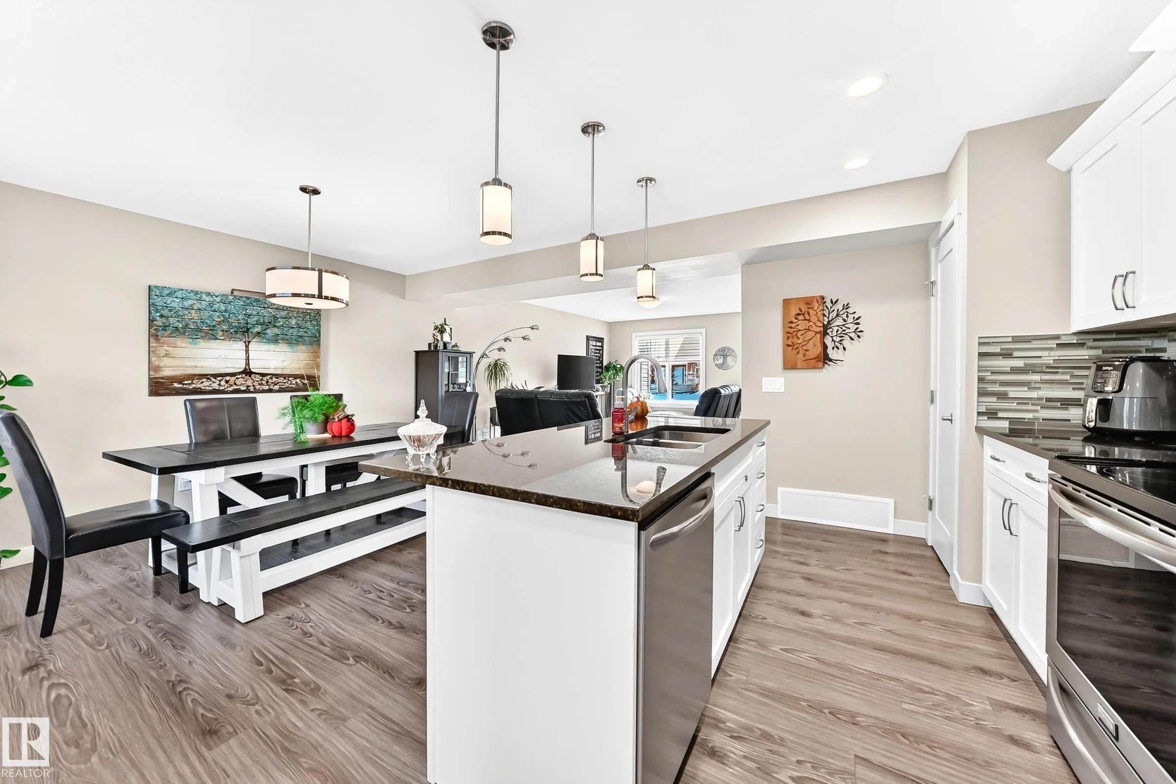10 SIENNA Boulevard
