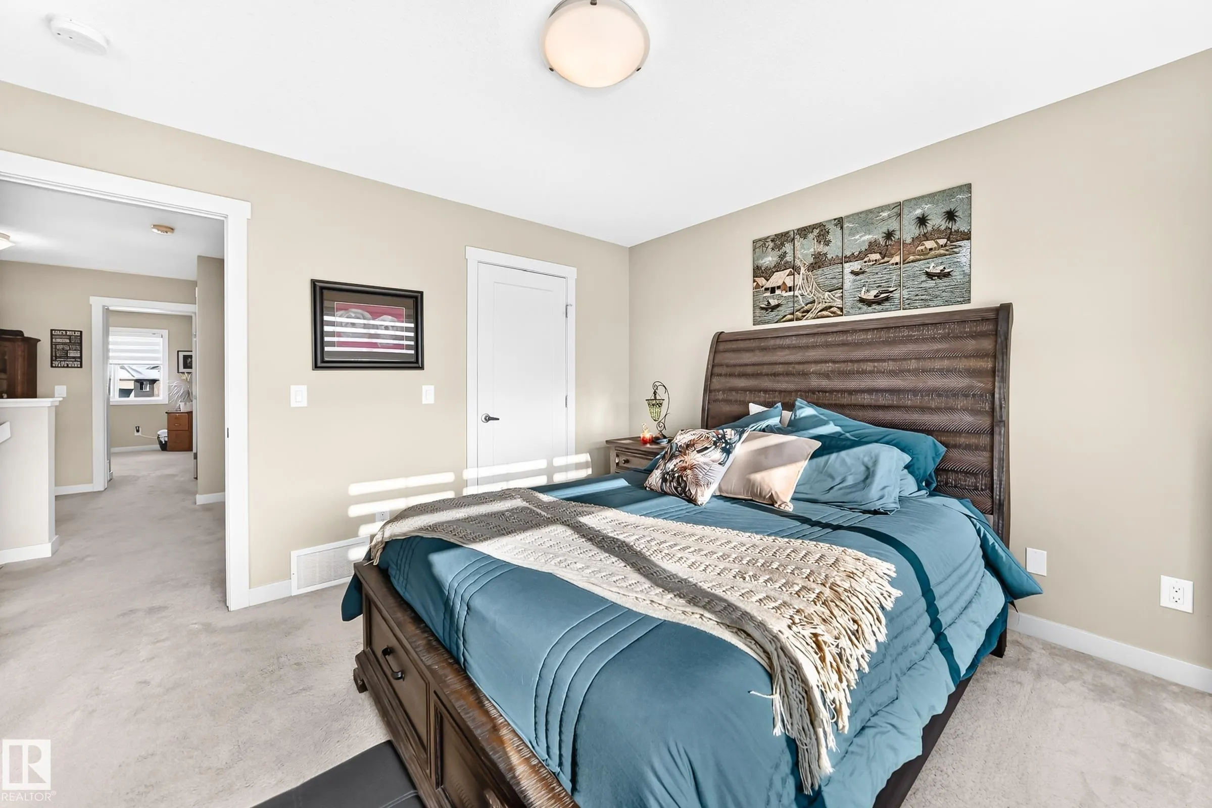 10 SIENNA Boulevard