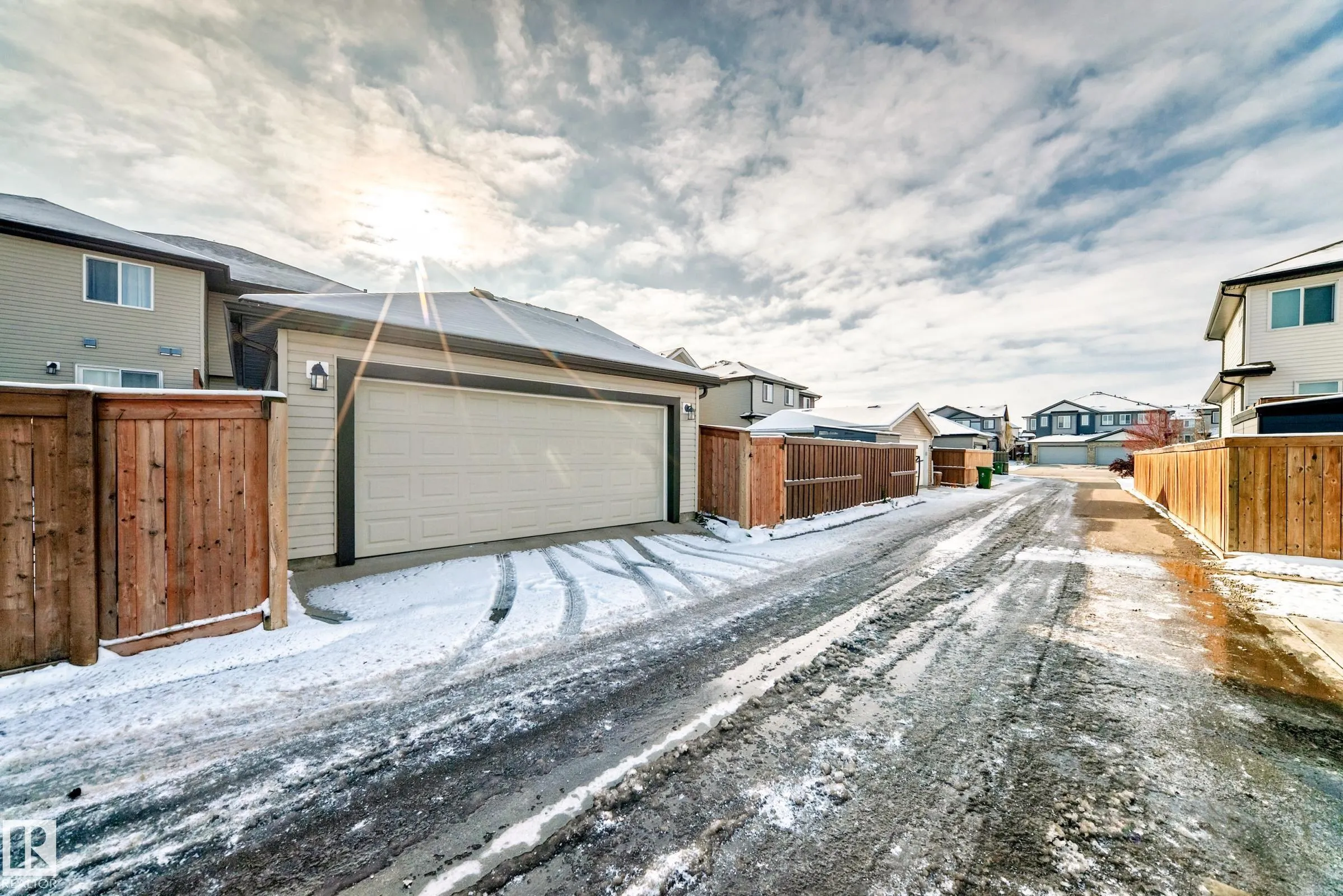 10 SIENNA Boulevard