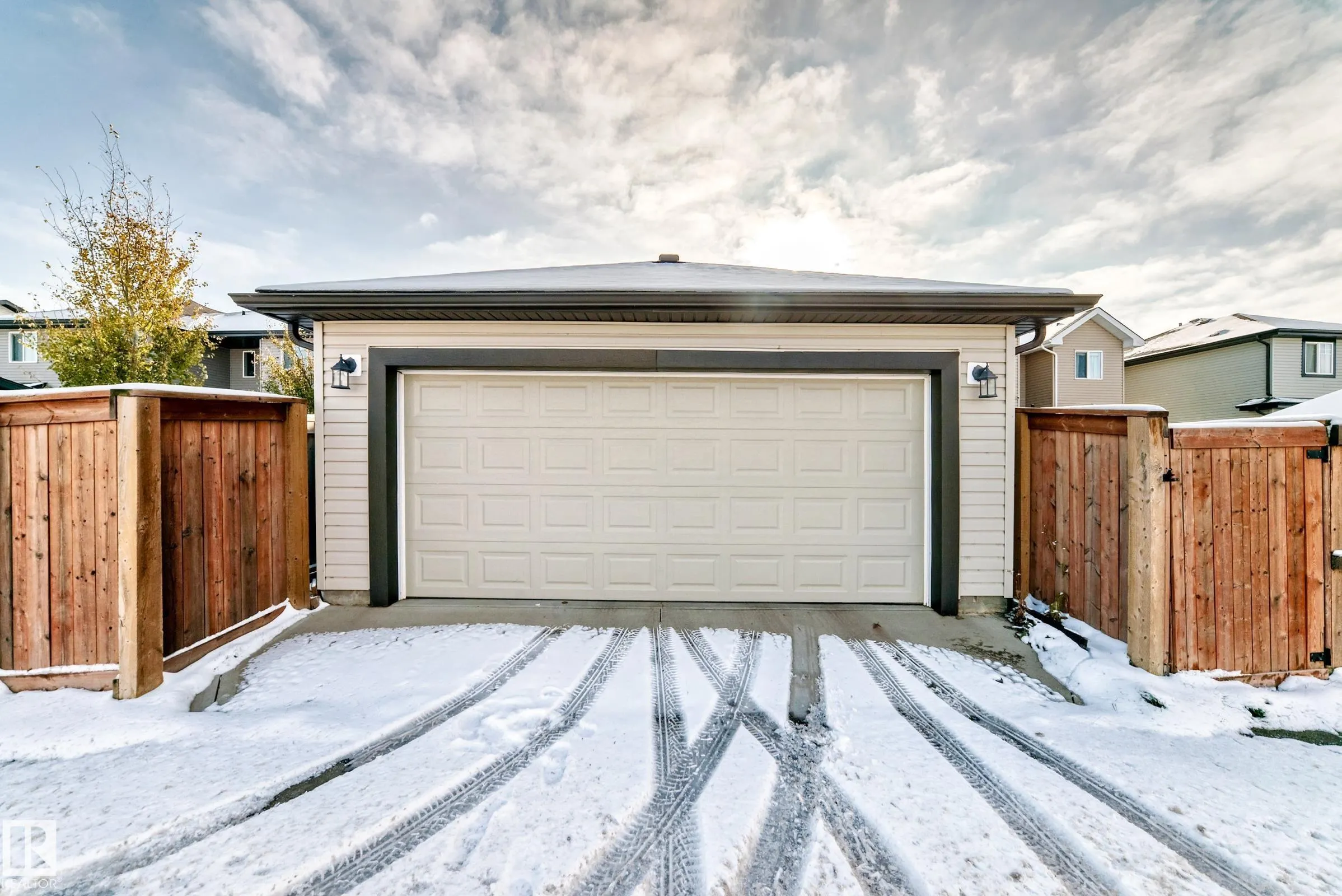 10 SIENNA Boulevard