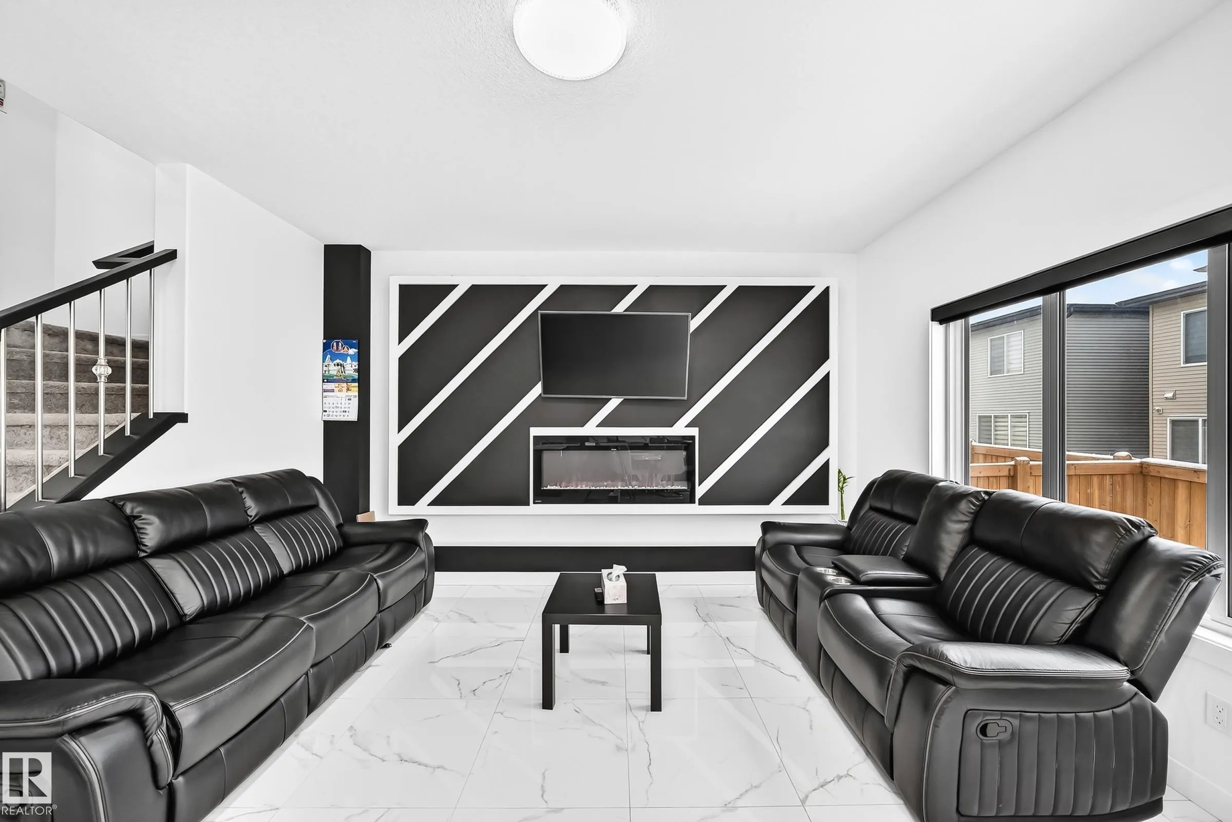 1204 13 Avenue