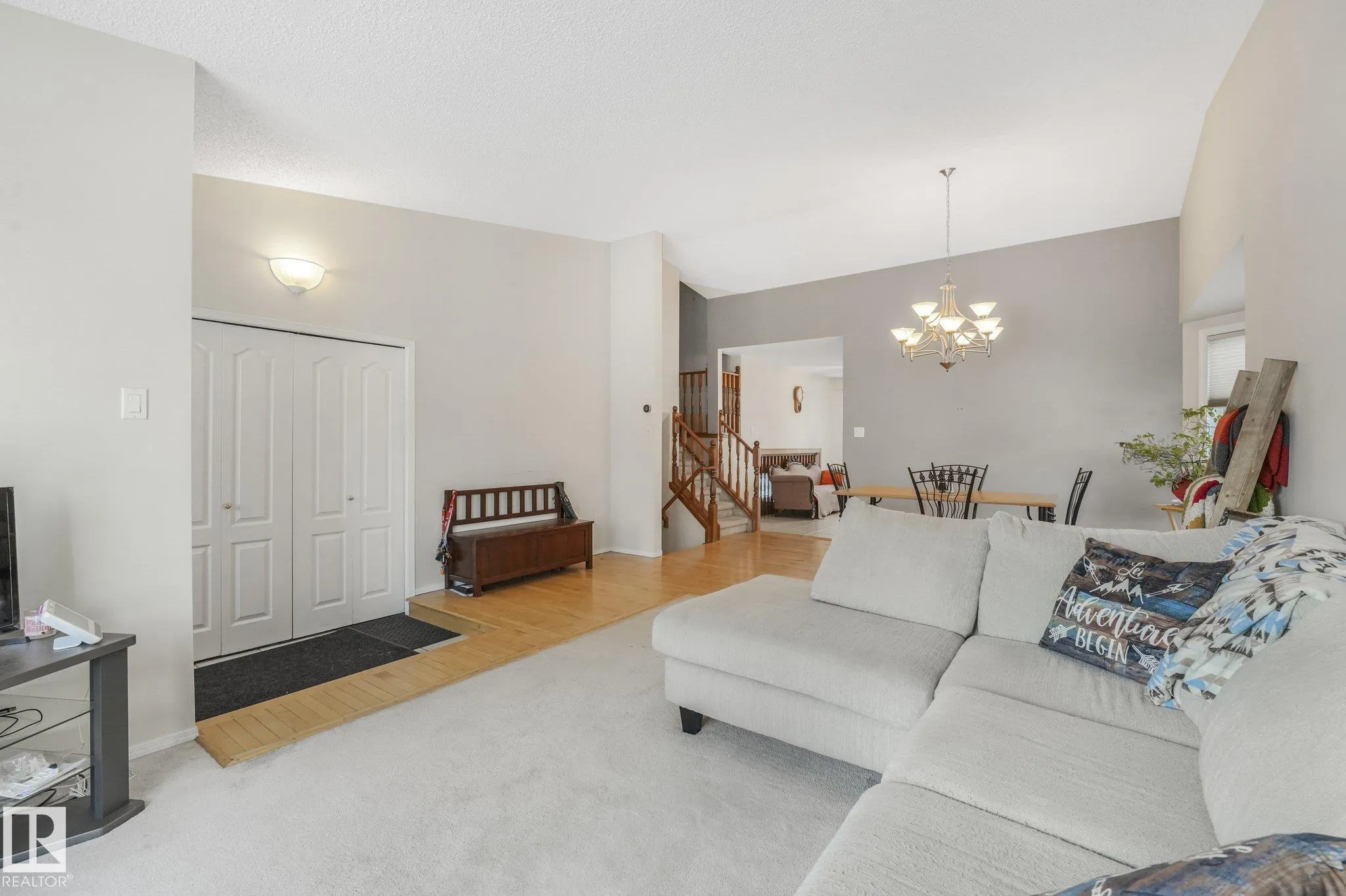 1210 POTTER GREENS Drive
