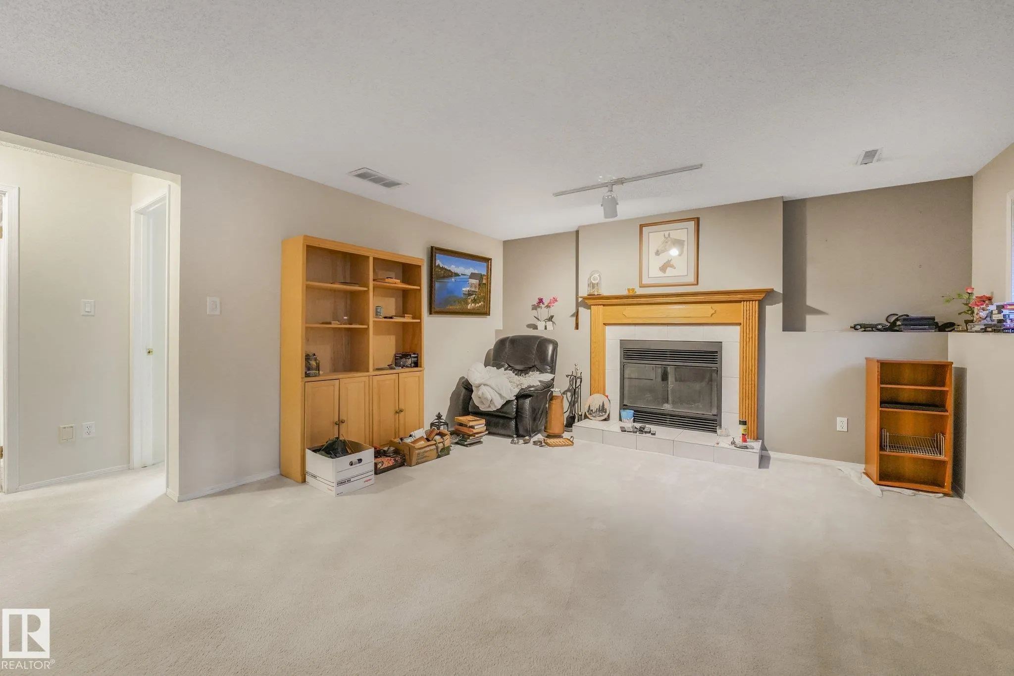 1210 POTTER GREENS Drive
