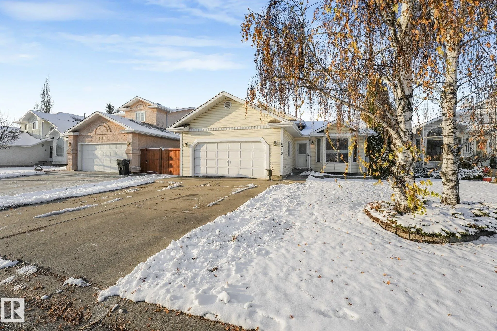 1210 POTTER GREENS Drive