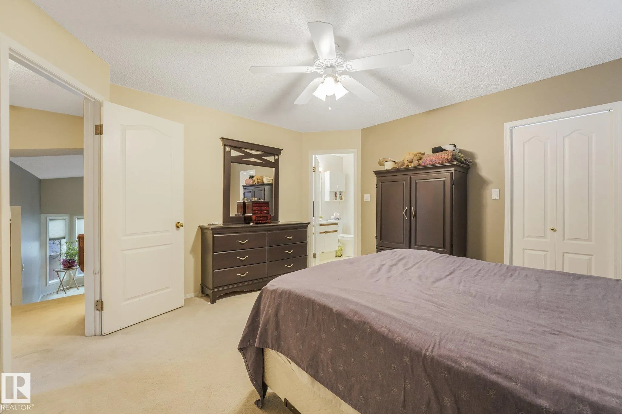1210 POTTER GREENS Drive