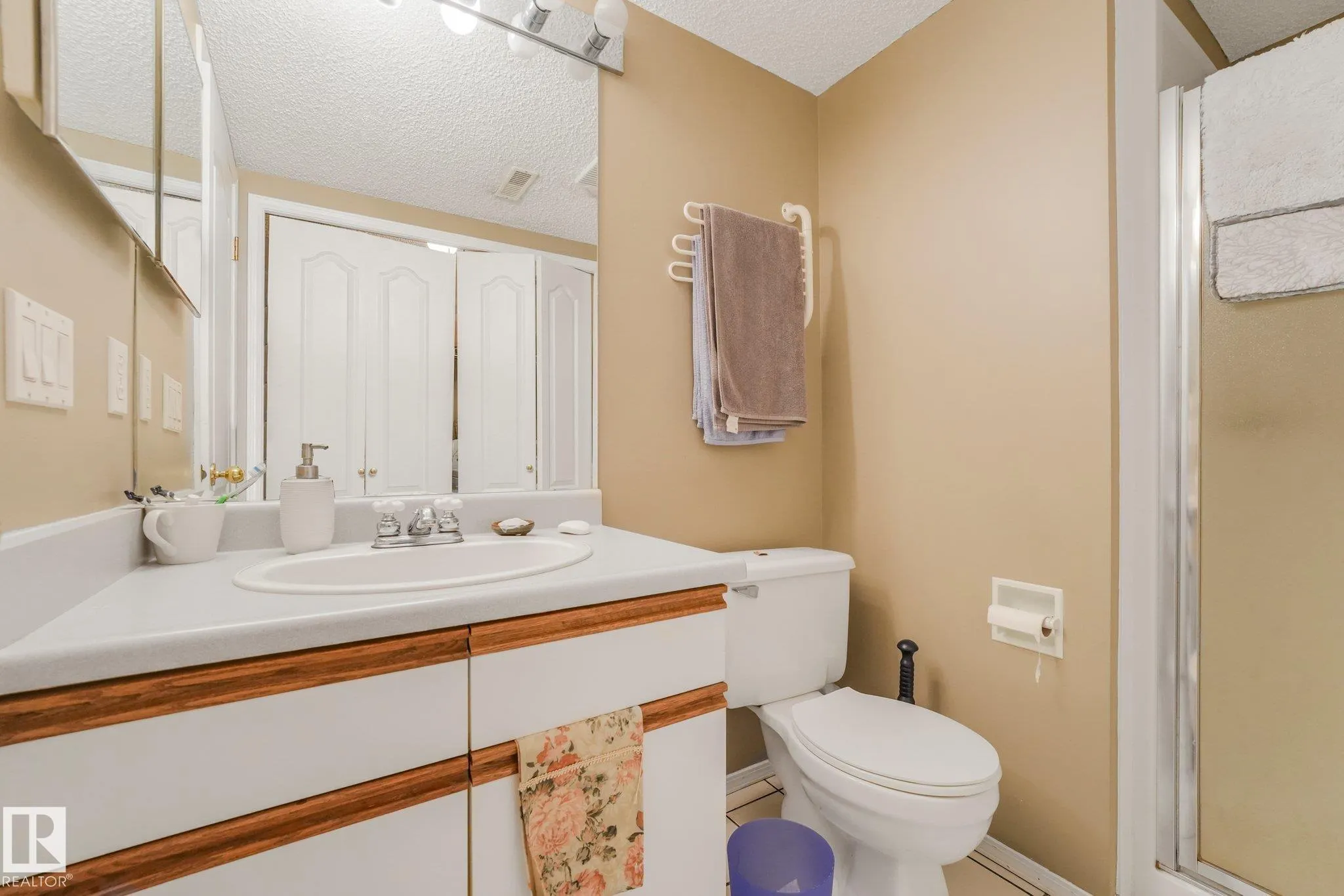 1210 POTTER GREENS Drive