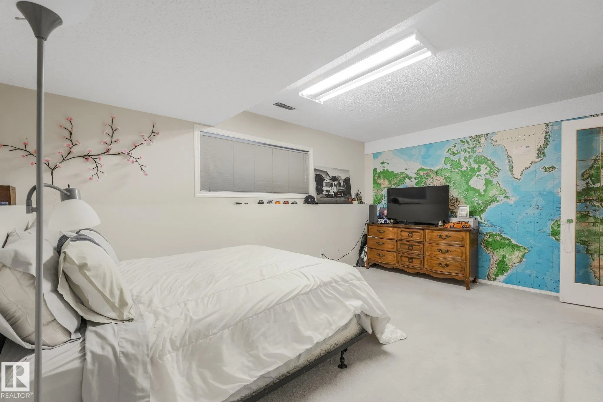 1210 POTTER GREENS Drive