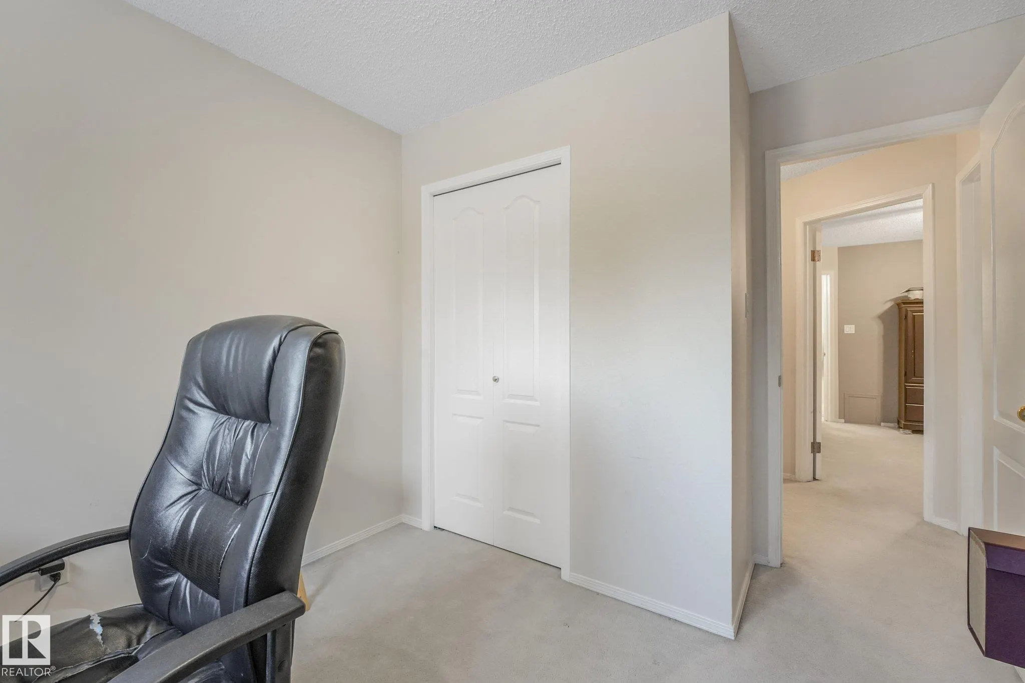 1210 POTTER GREENS Drive