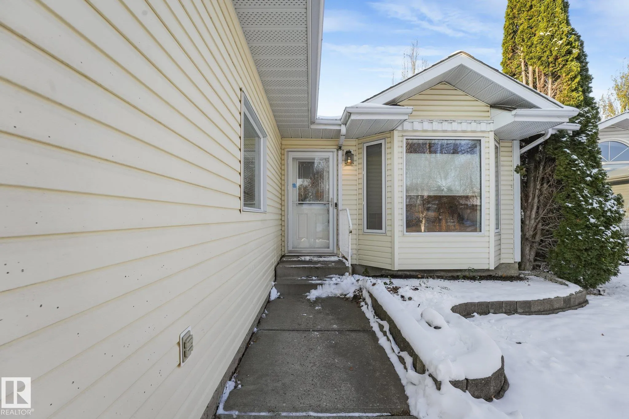 1210 POTTER GREENS Drive