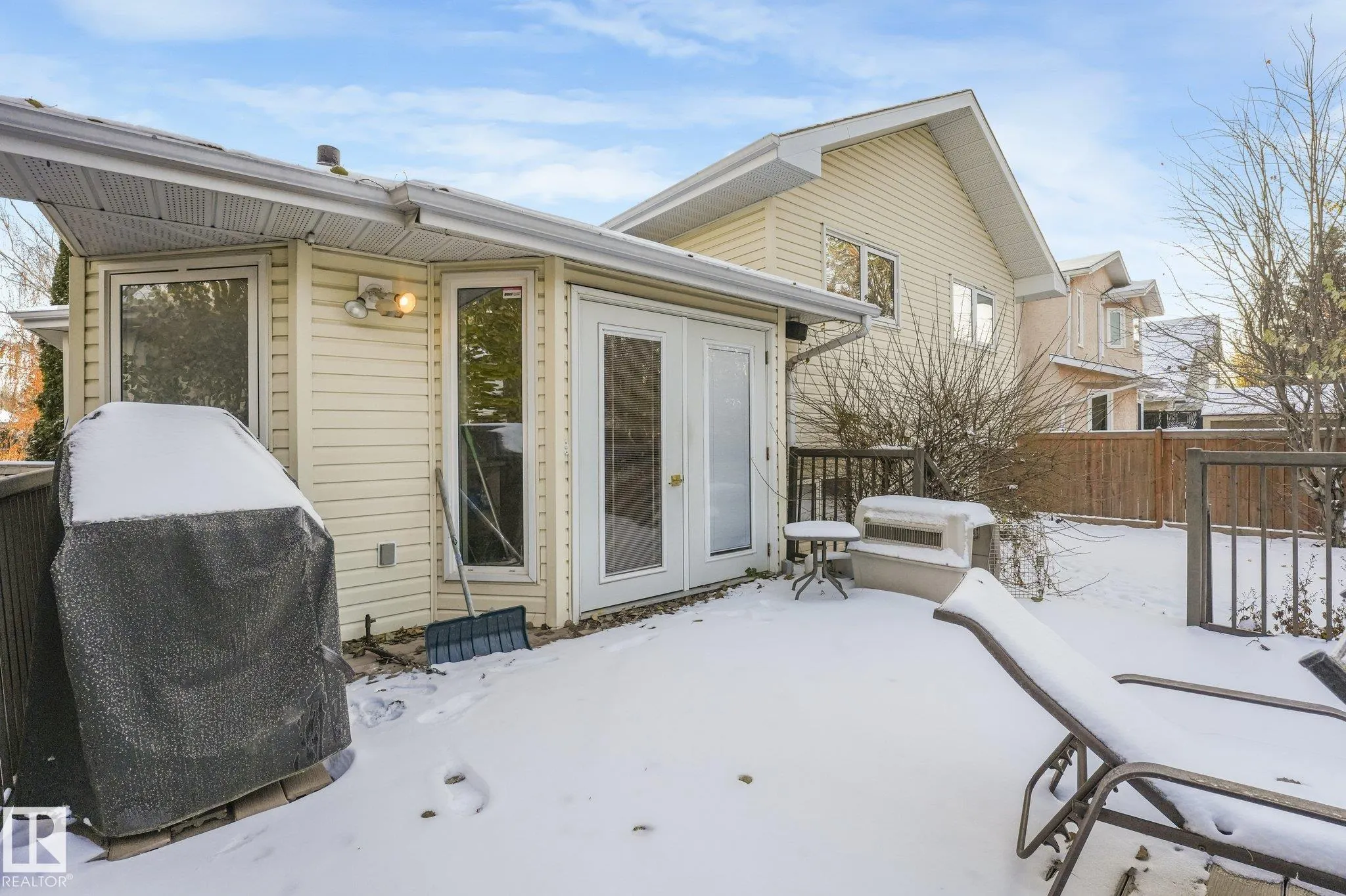 1210 POTTER GREENS Drive