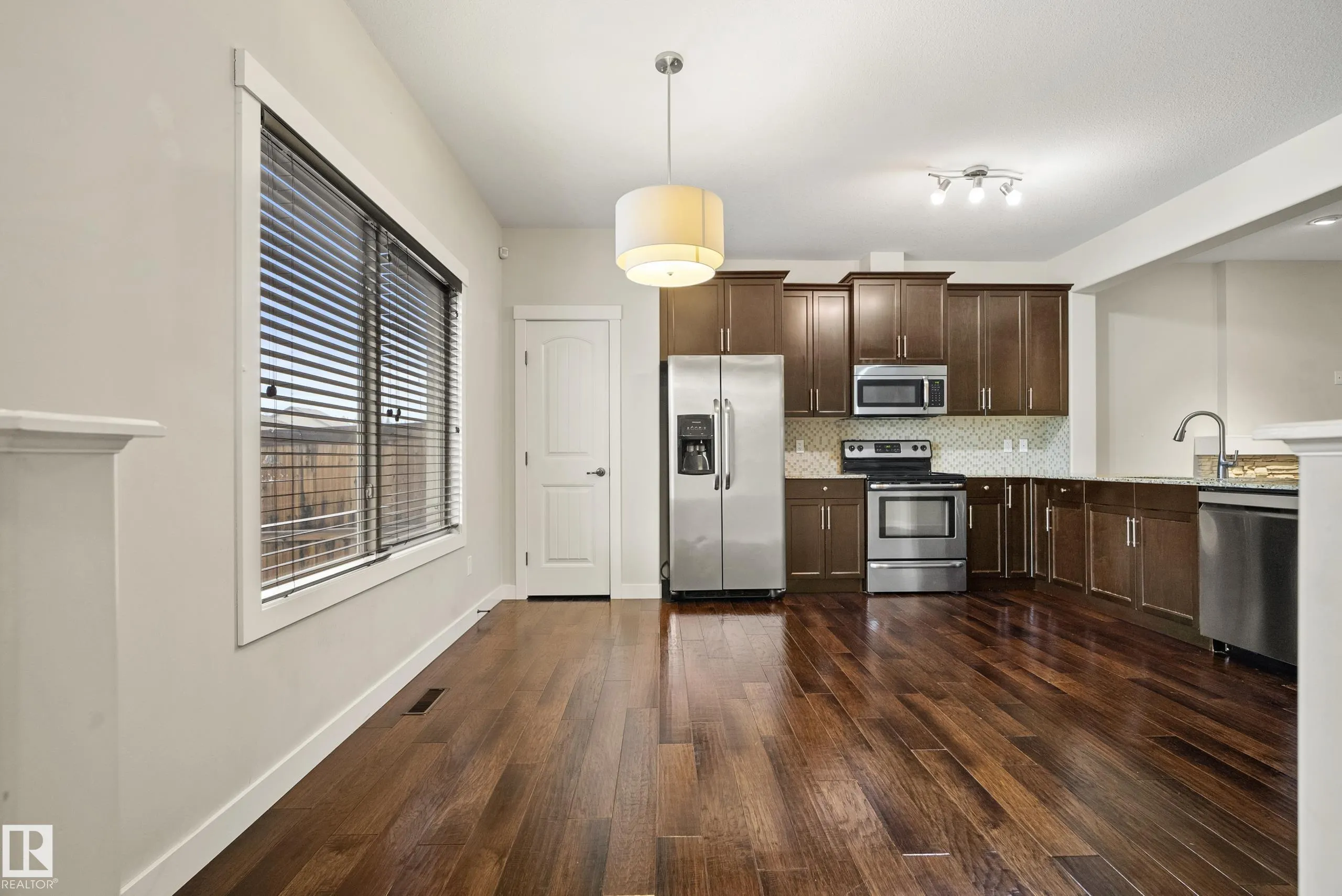 23 GREENBURY Boulevard