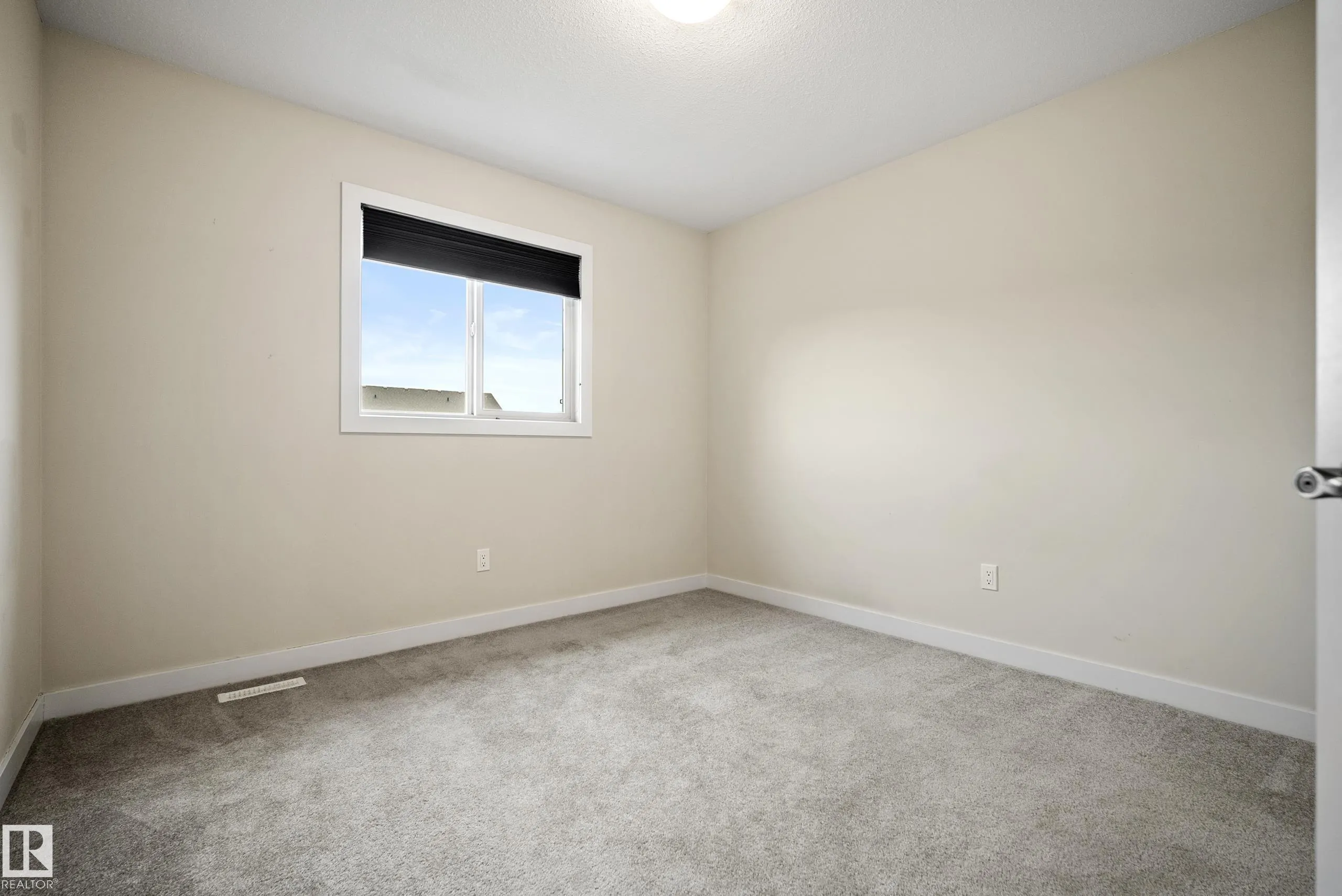23 GREENBURY Boulevard