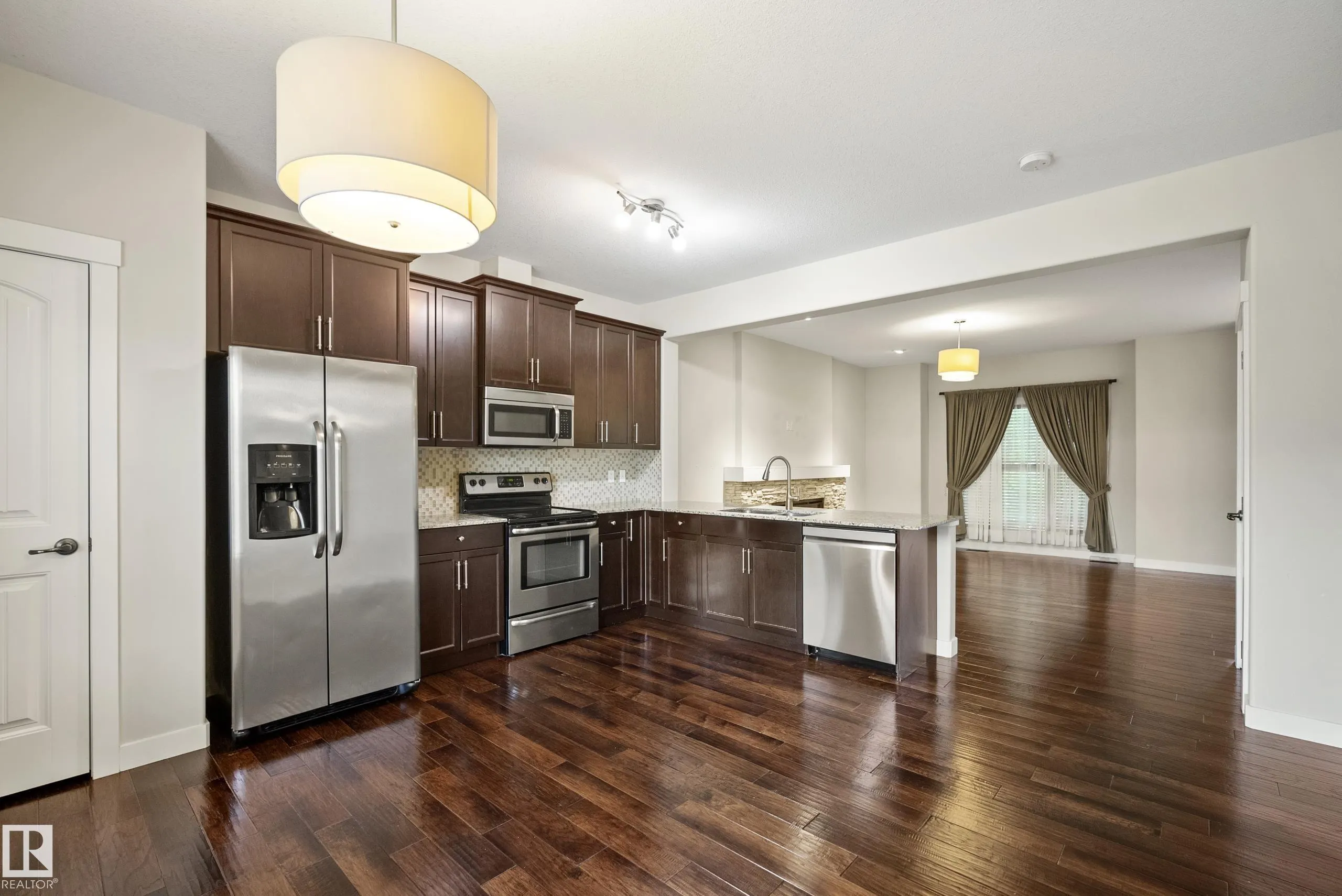 23 GREENBURY Boulevard