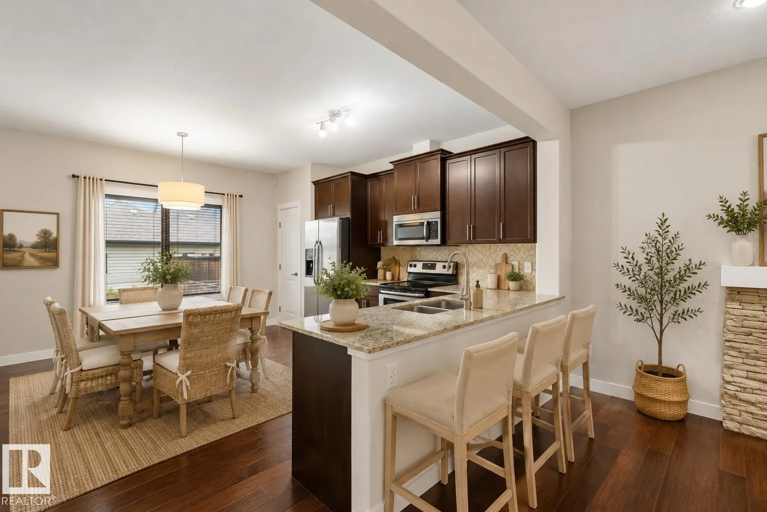 23 GREENBURY Boulevard