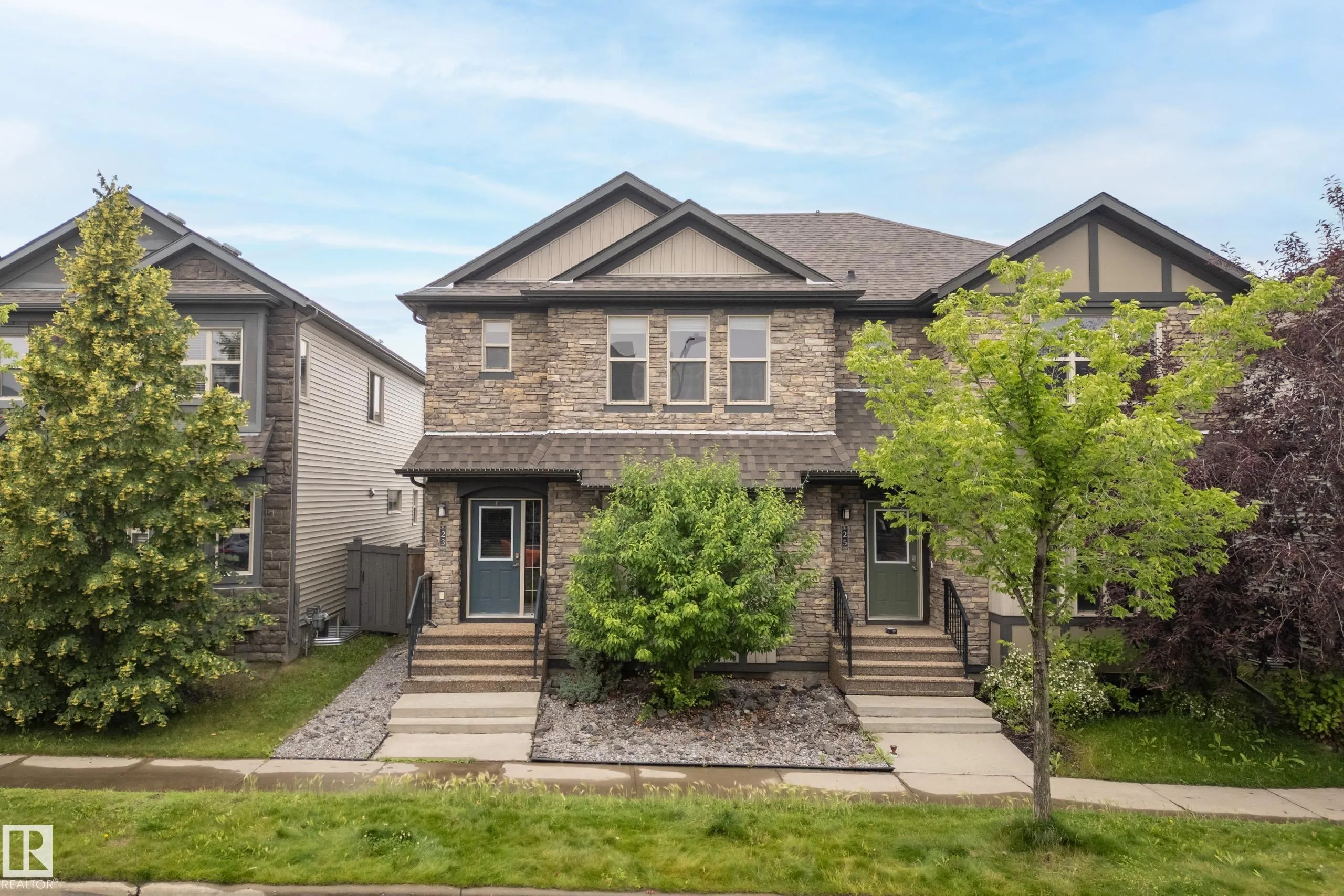 23 GREENBURY Boulevard