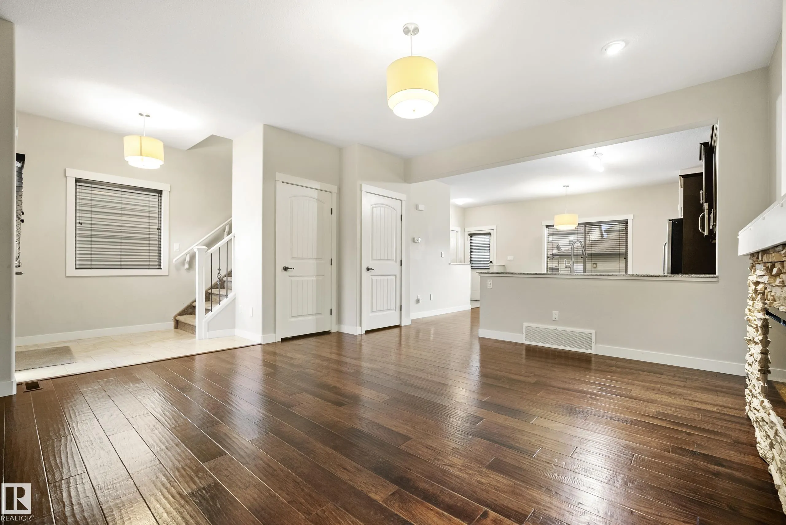 23 GREENBURY Boulevard