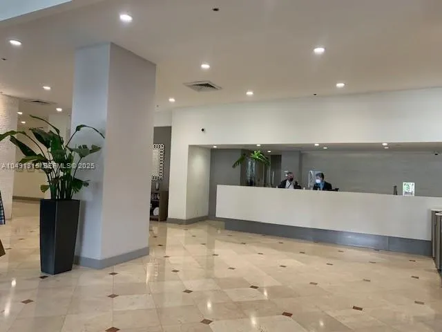 100 Lincoln Road #1236