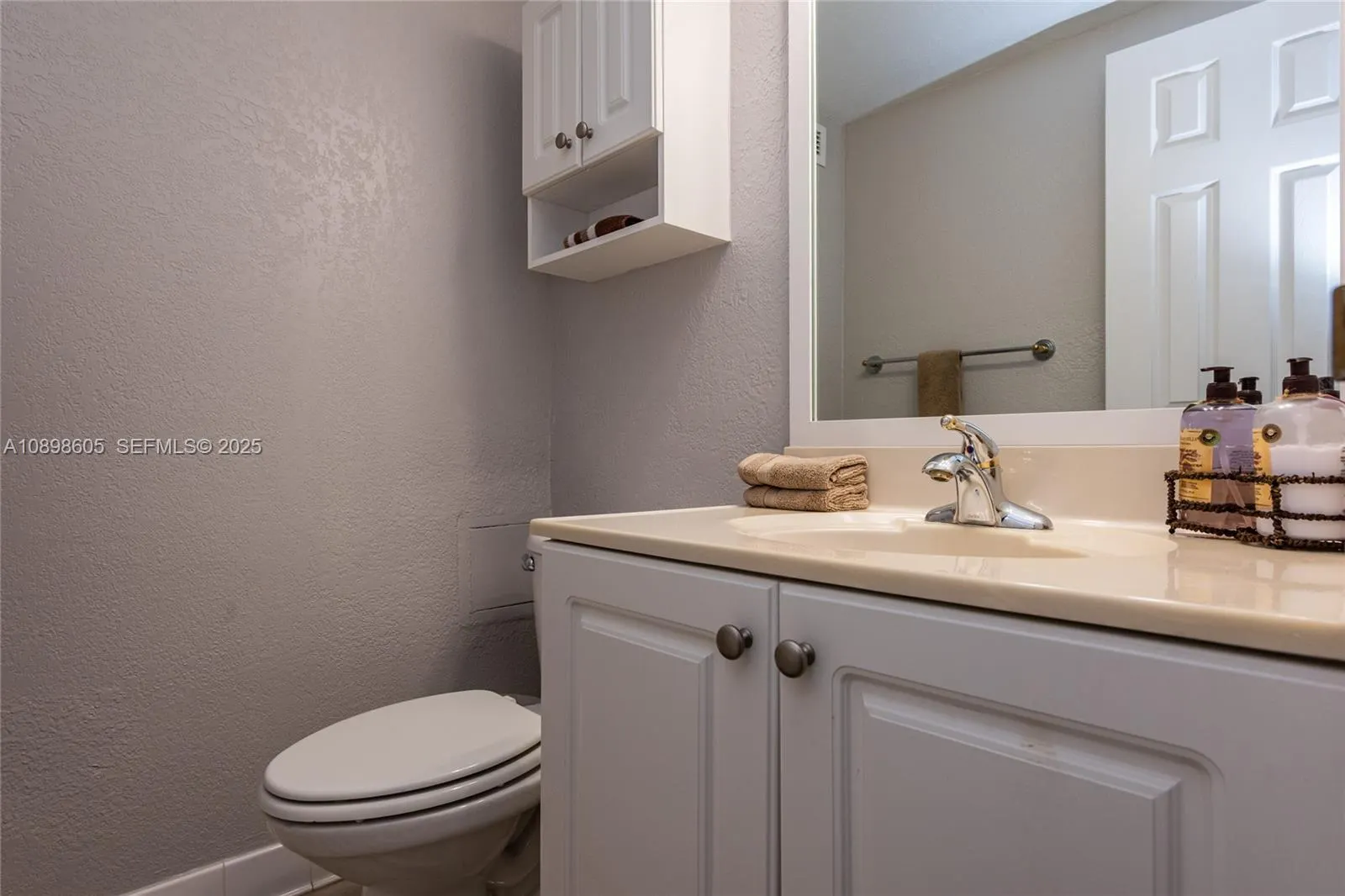 2501 S Ocean Drive #1617 (AVAILABLE)