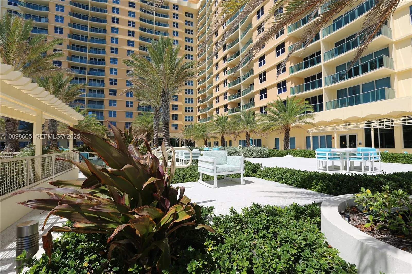 2501 S Ocean Drive #1617 (AVAILABLE)
